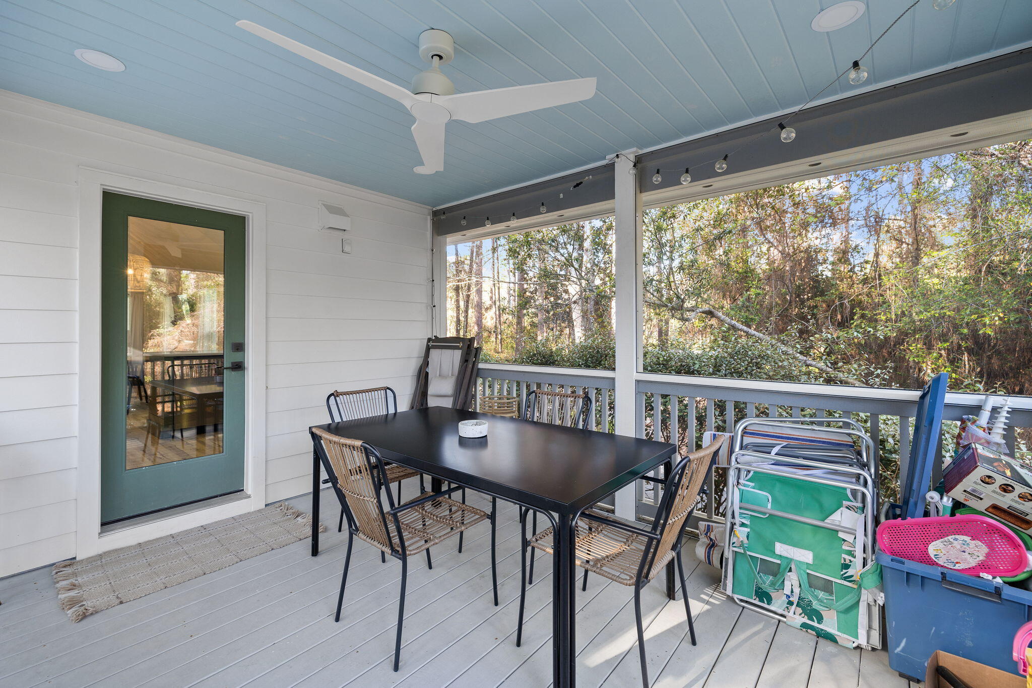 MAGNOLIA BEACH - Residential