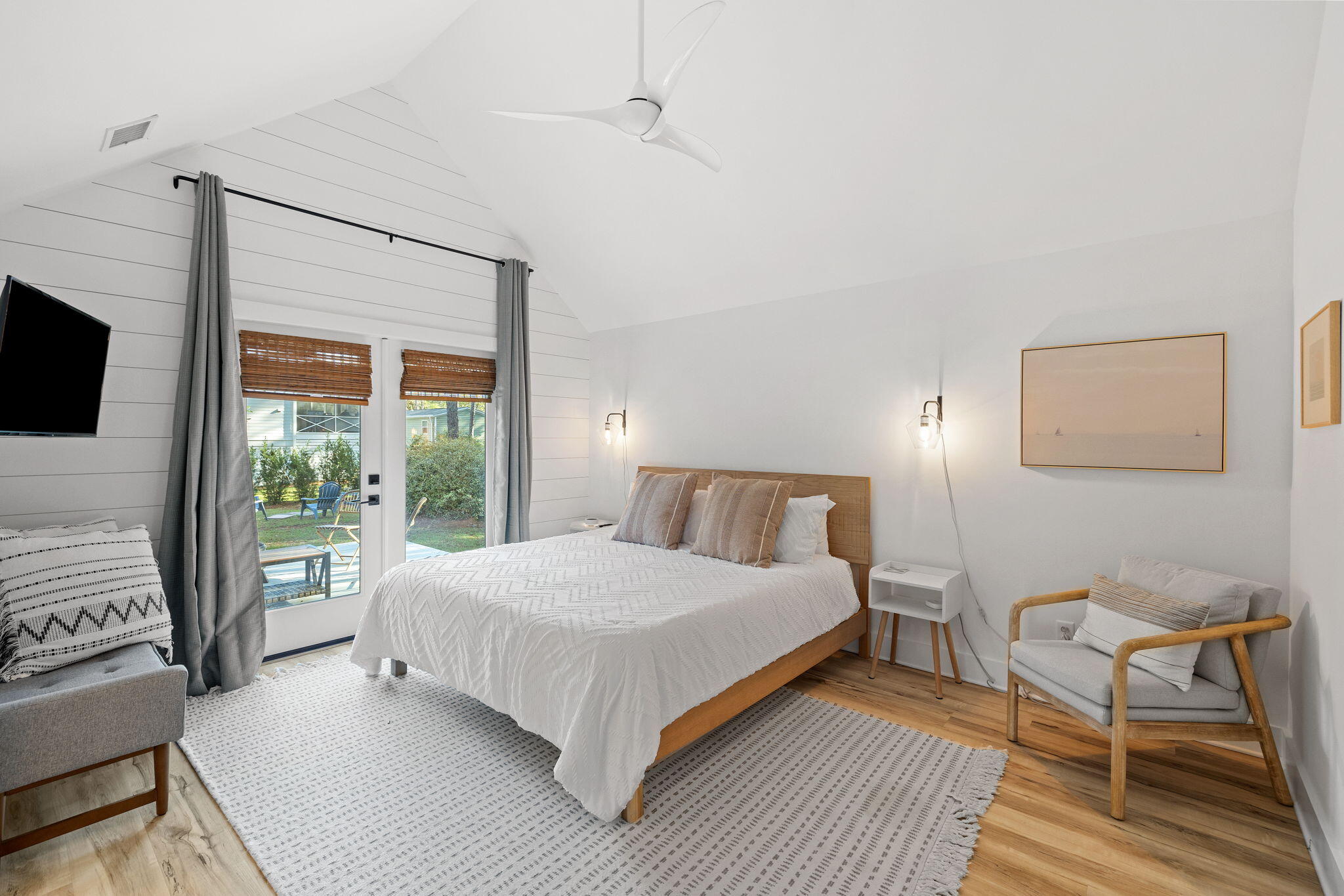 MAGNOLIA BEACH - Residential