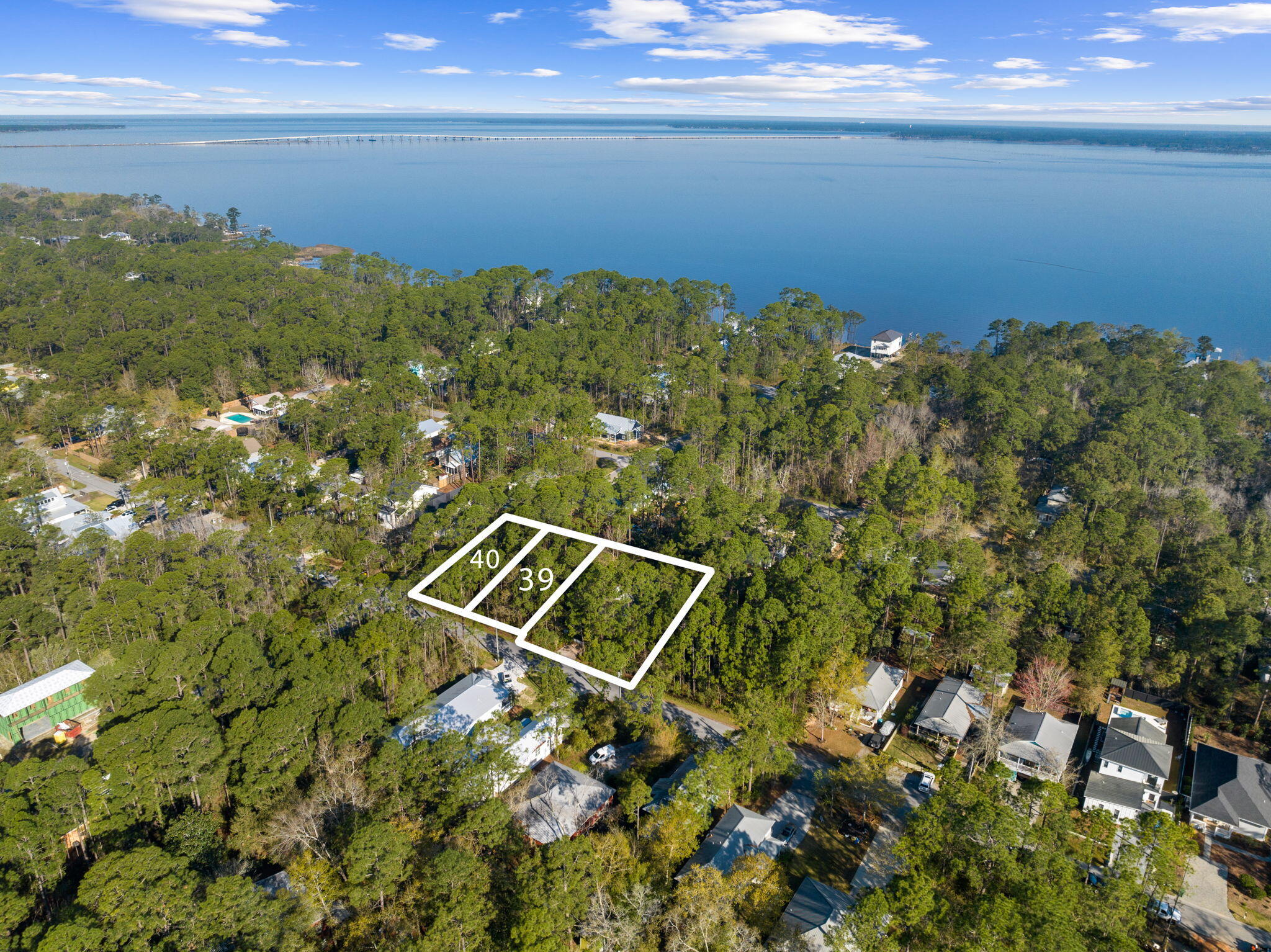 MAGNOLIA BEACH - Residential