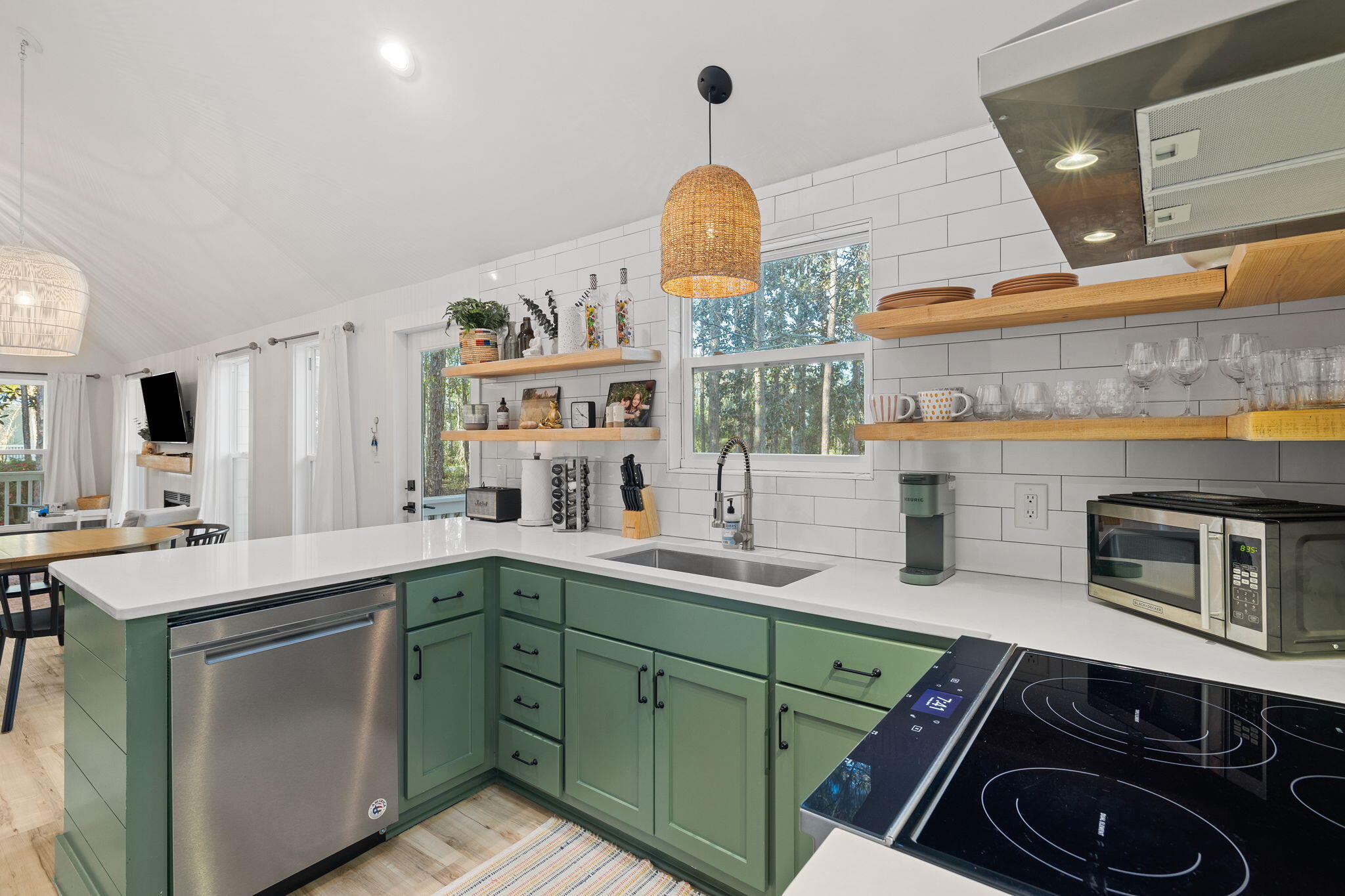 MAGNOLIA BEACH - Residential