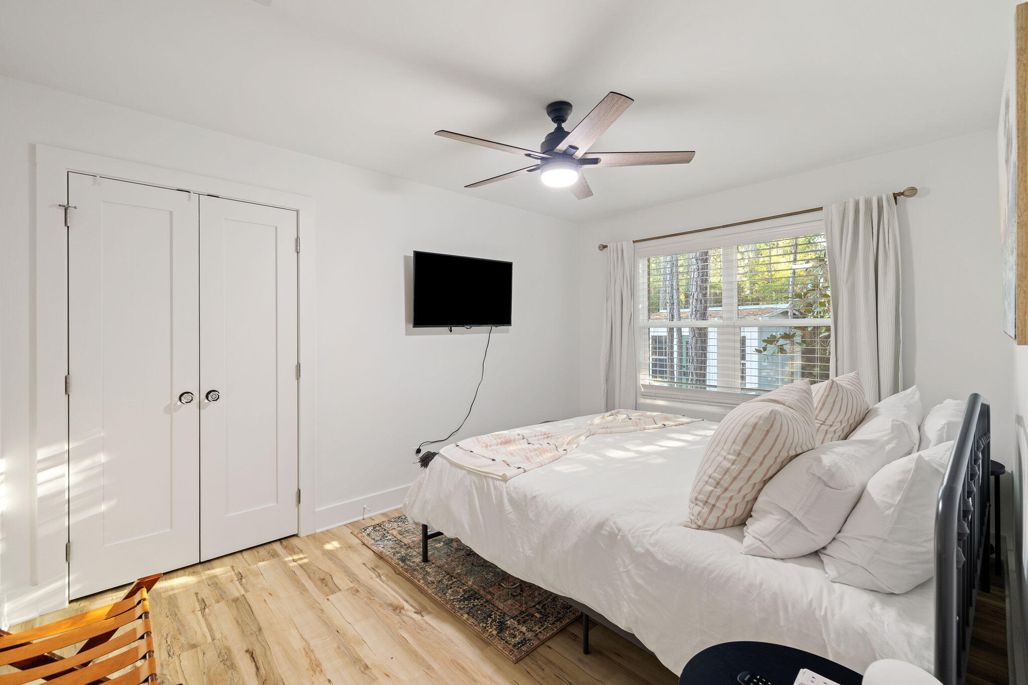 MAGNOLIA BEACH - Residential