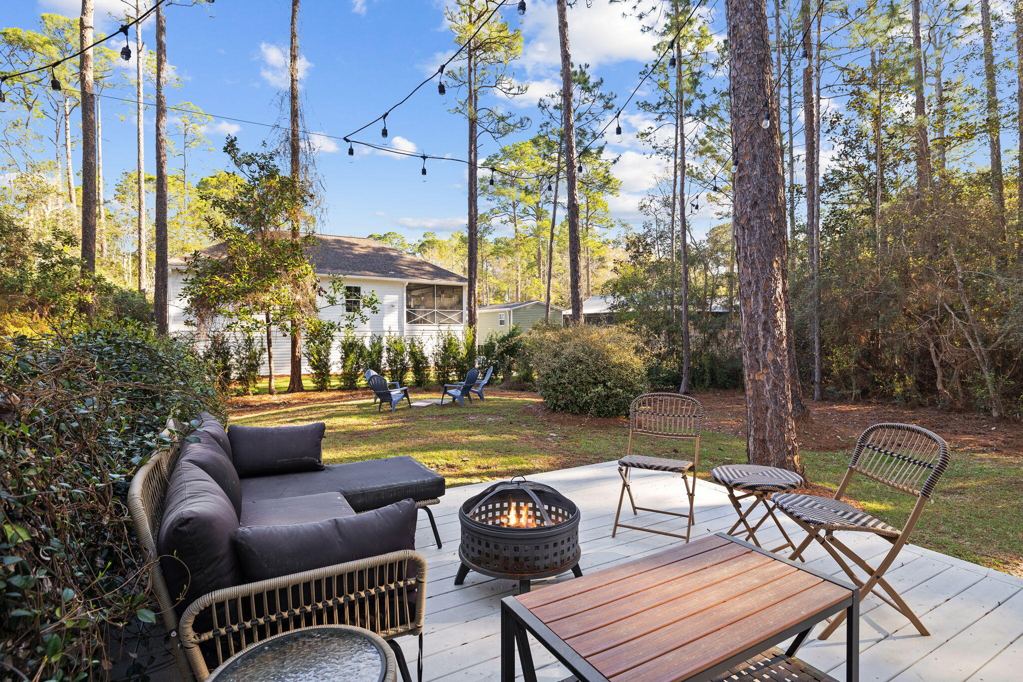MAGNOLIA BEACH - Residential