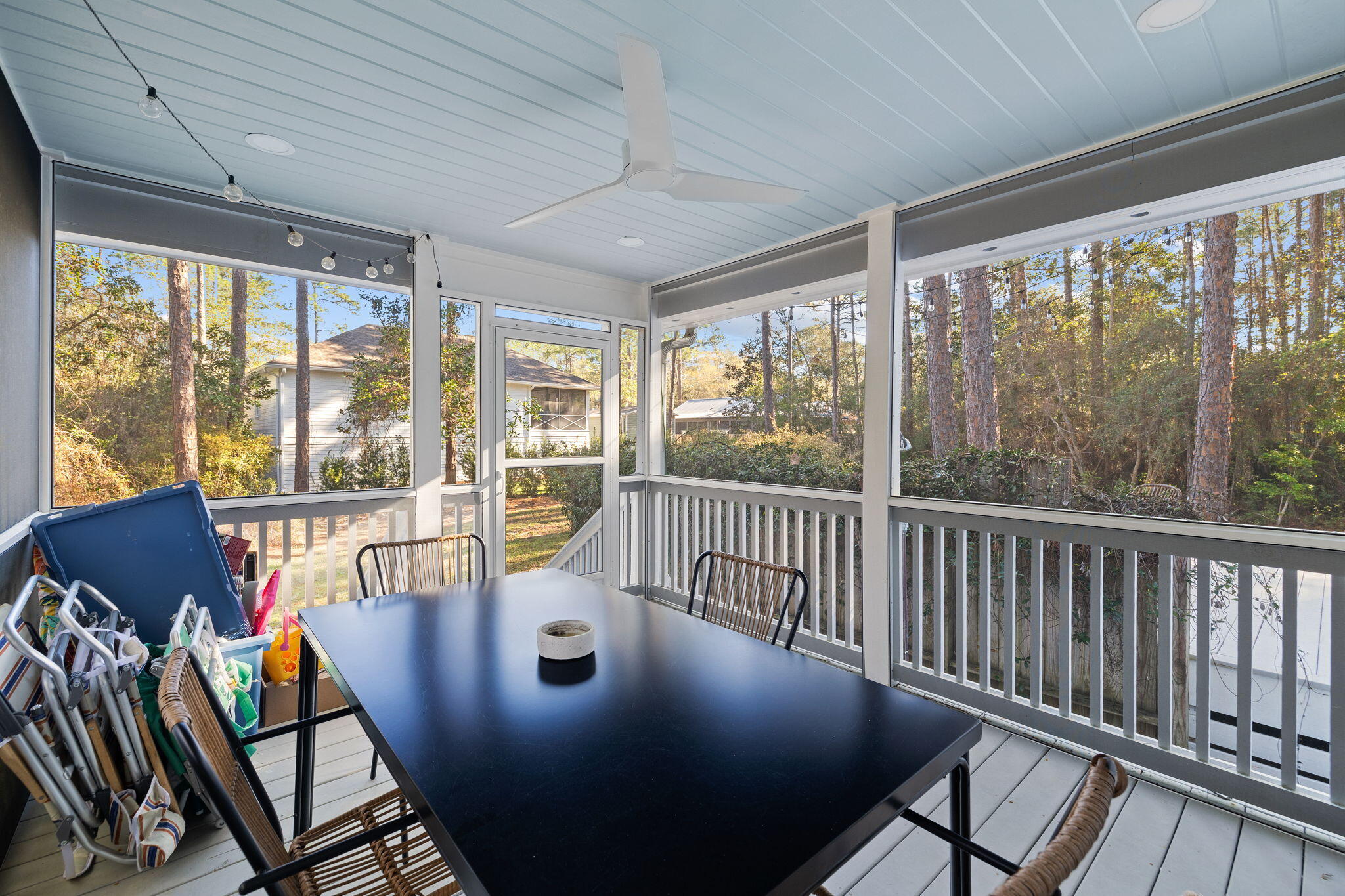 MAGNOLIA BEACH - Residential