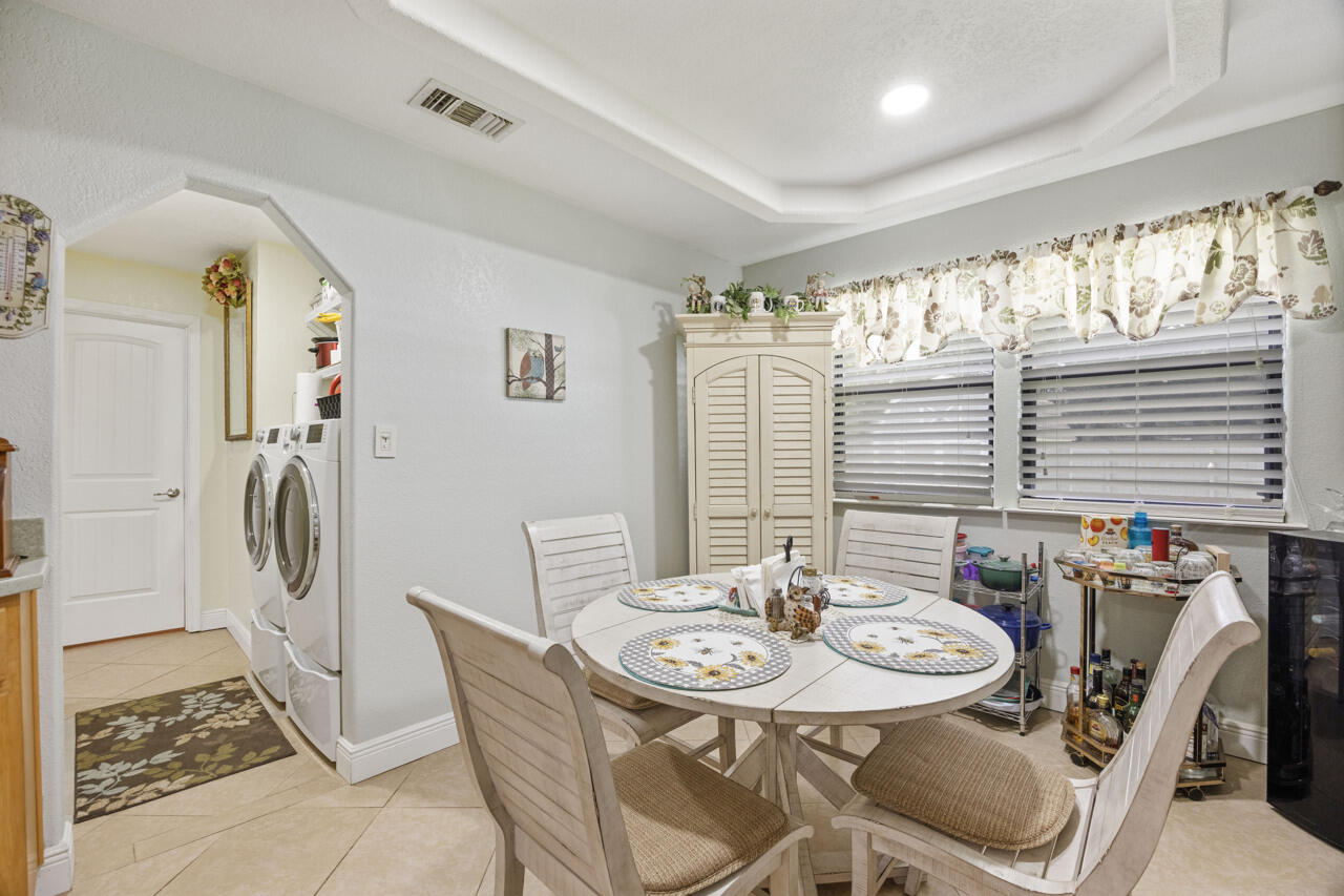 LYNWOOD PARK - Residential