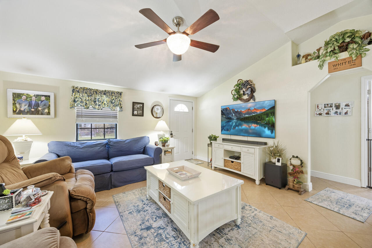 LYNWOOD PARK - Residential