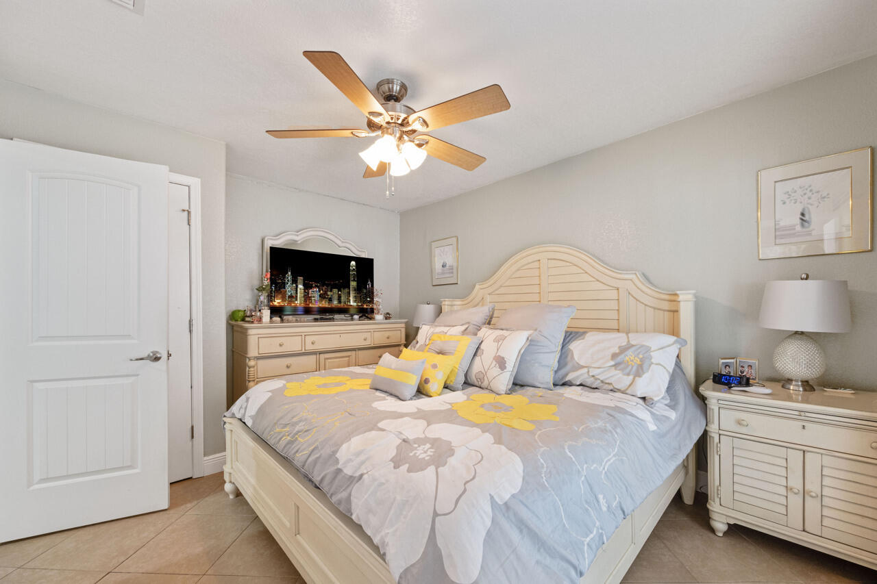 LYNWOOD PARK - Residential