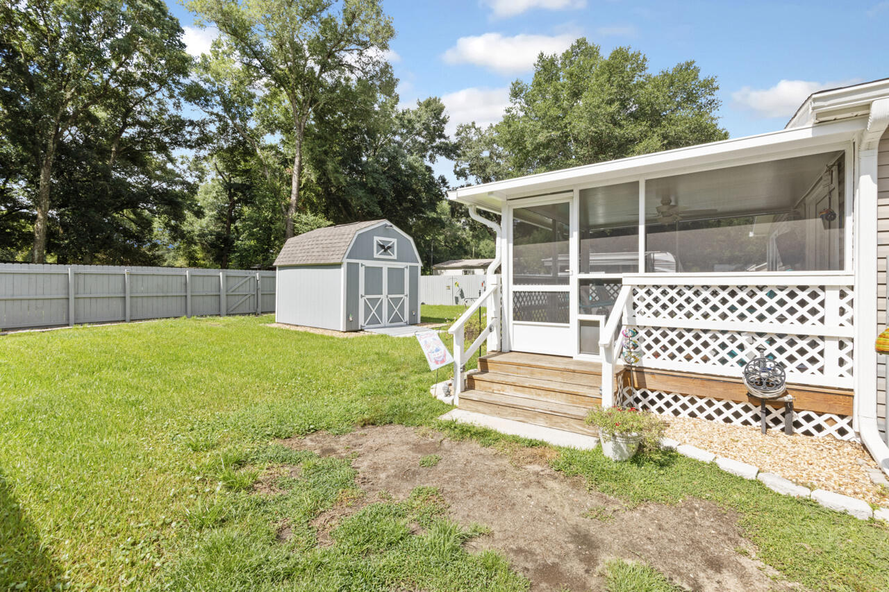 LYNWOOD PARK - Residential