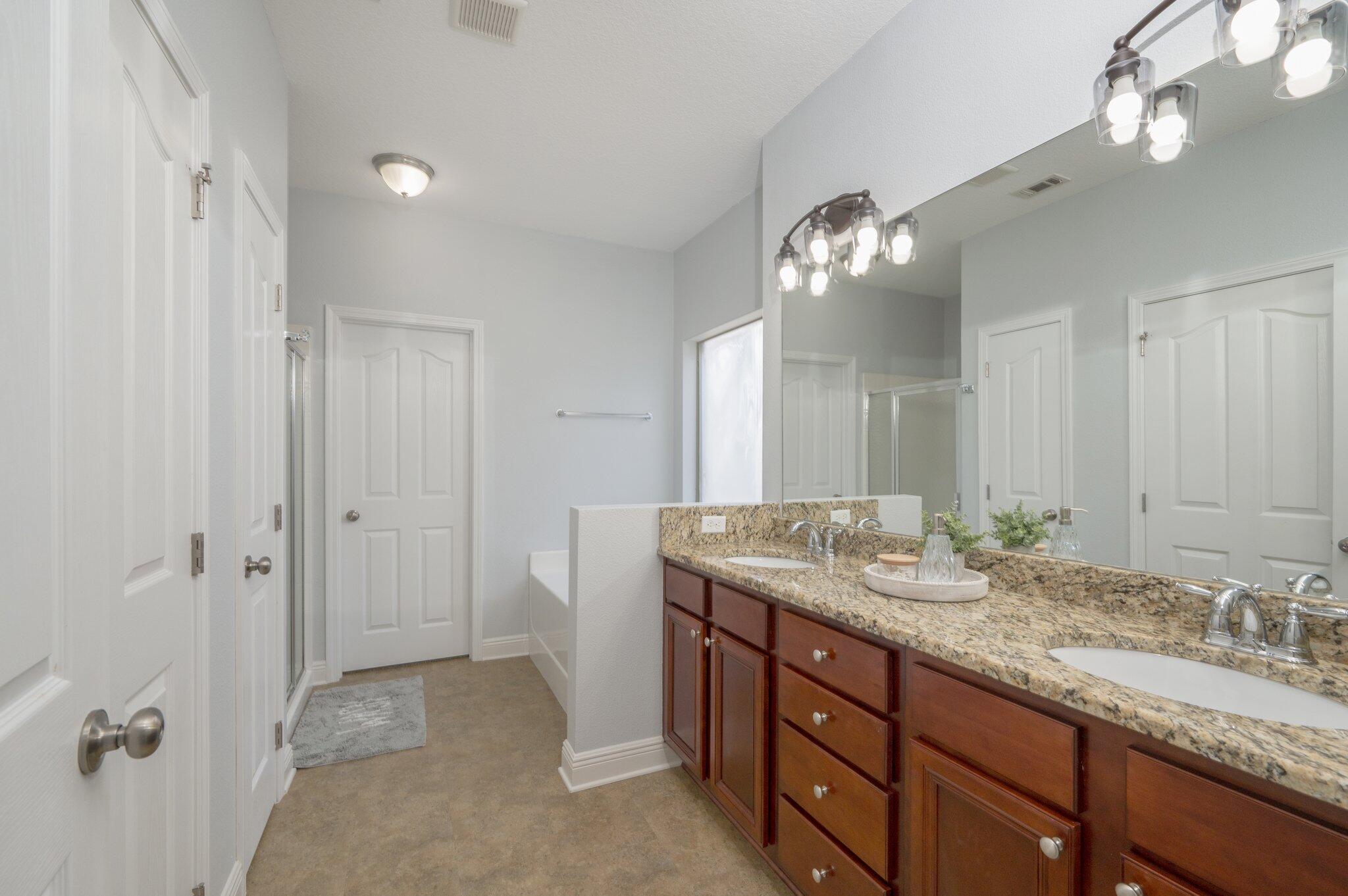 FOX VALLEY - Residential