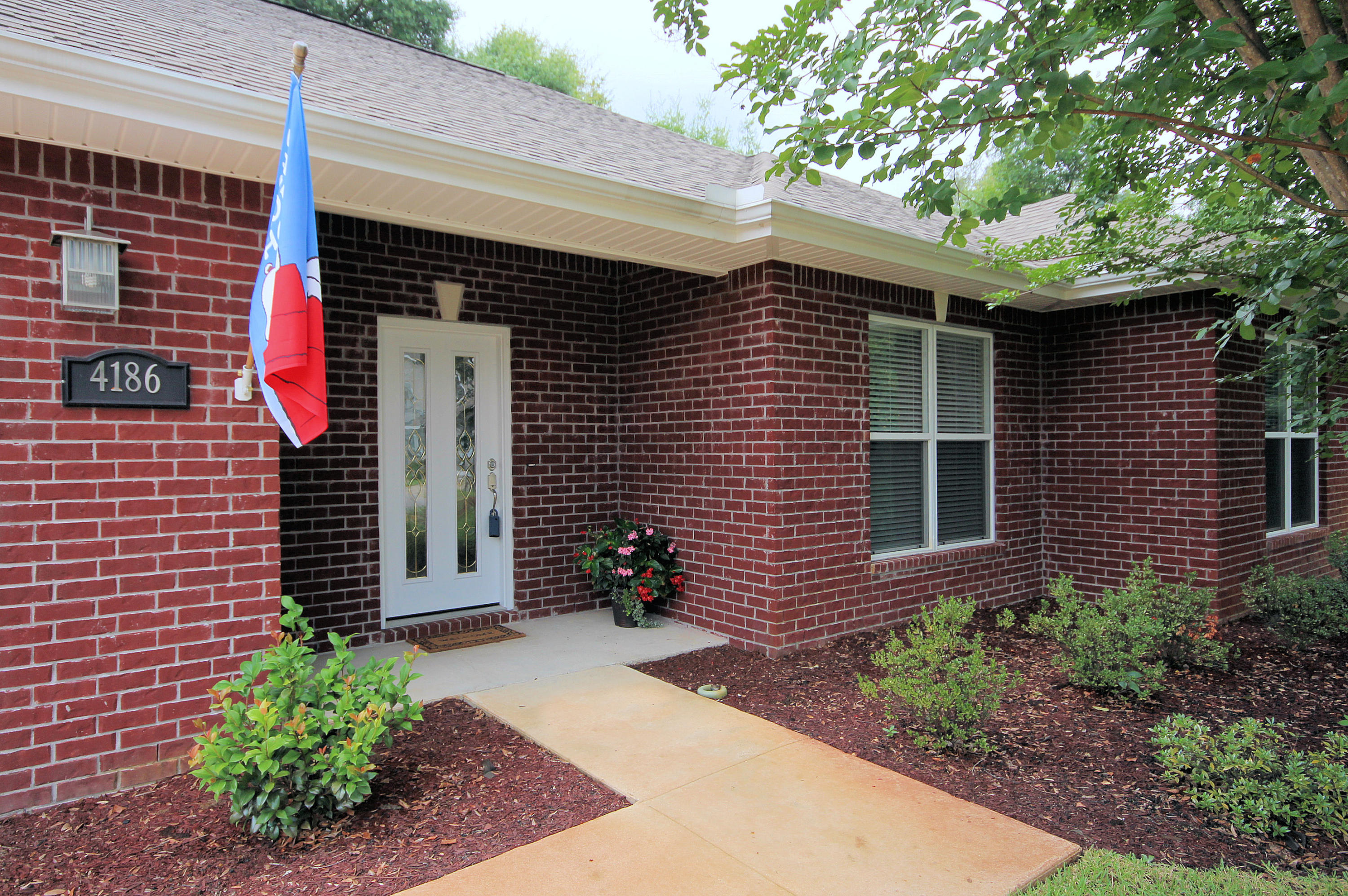 ROCKS COVE - Residential