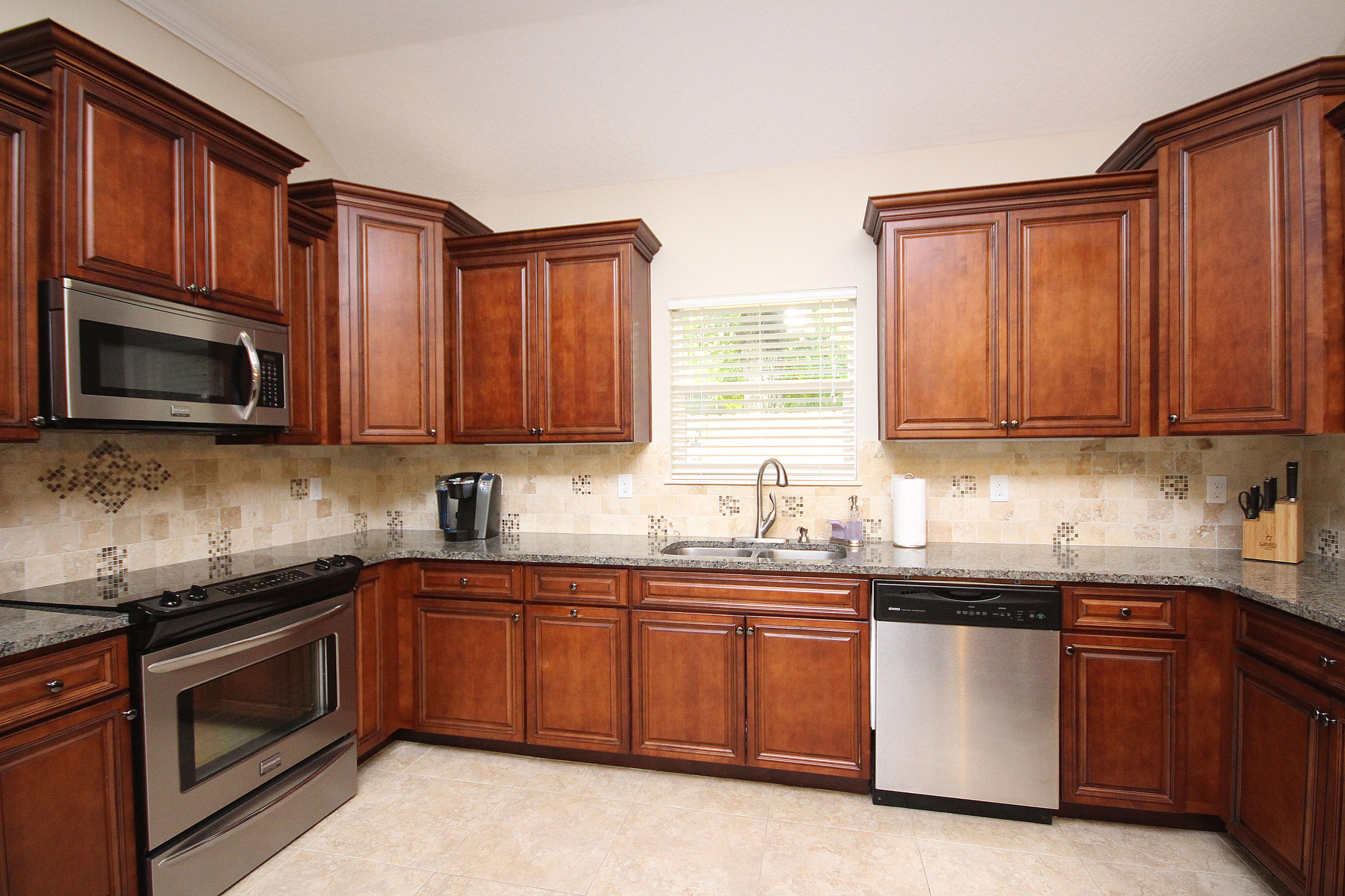 ROCKS COVE - Residential