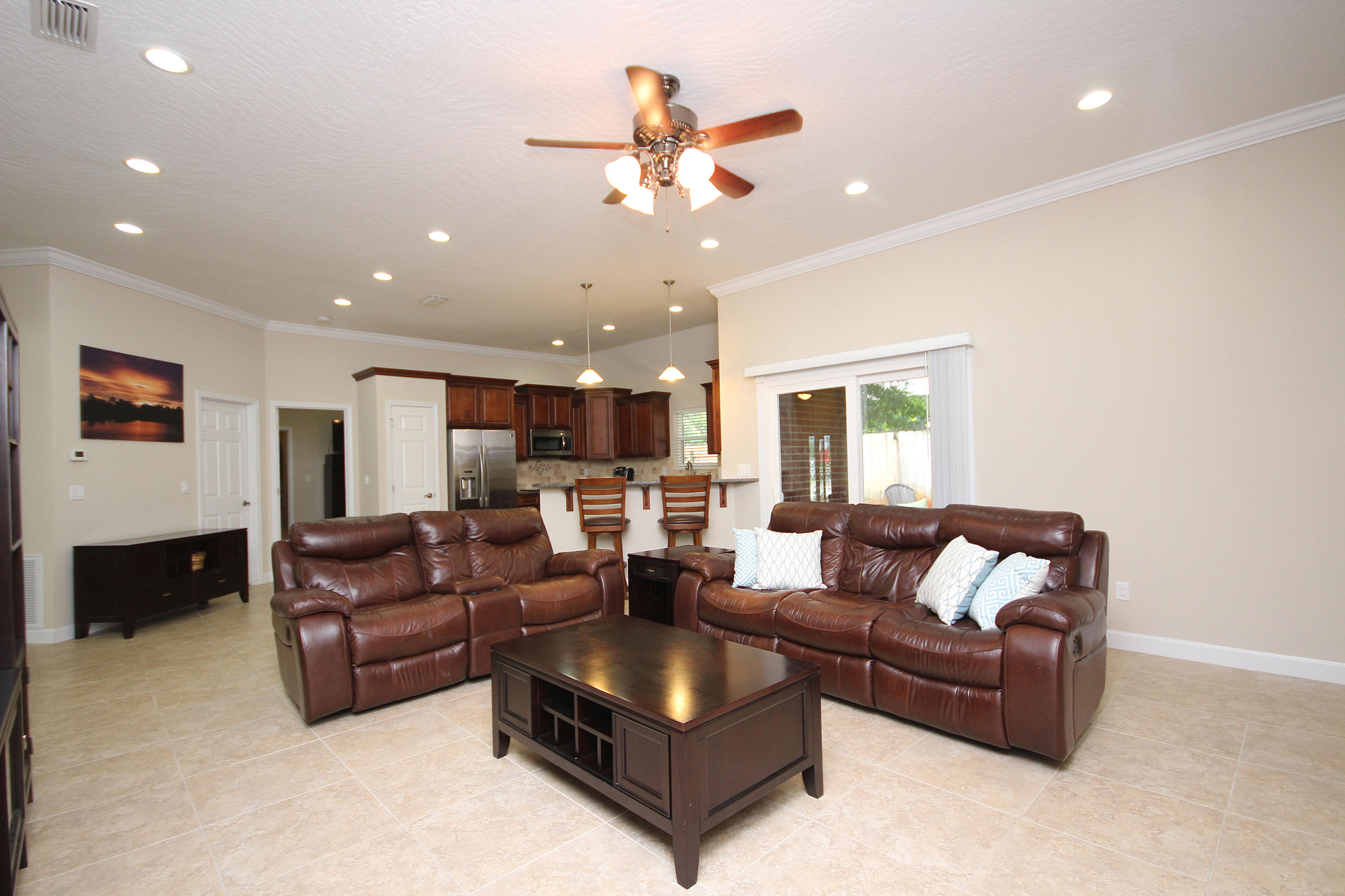 ROCKS COVE - Residential