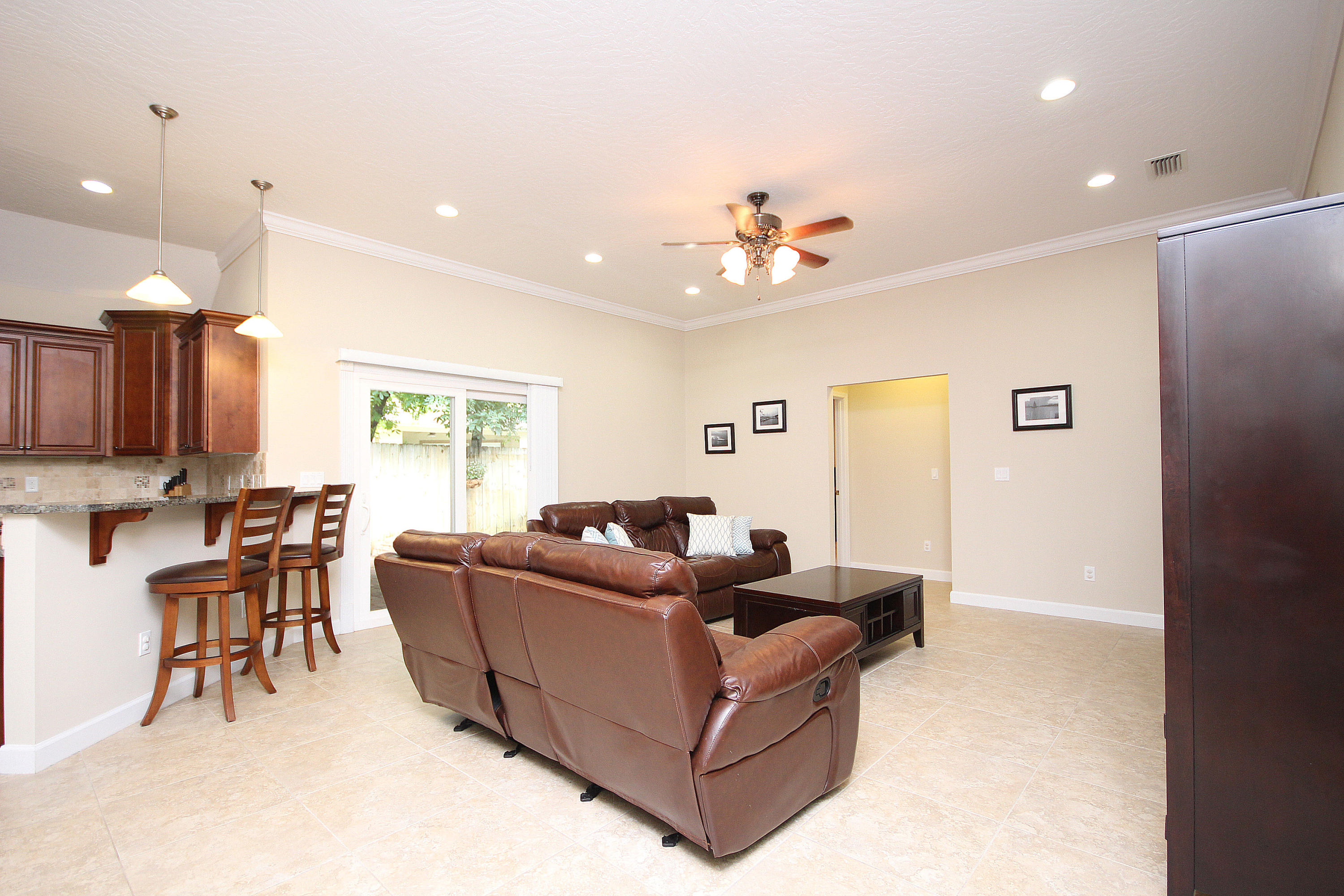 ROCKS COVE - Residential