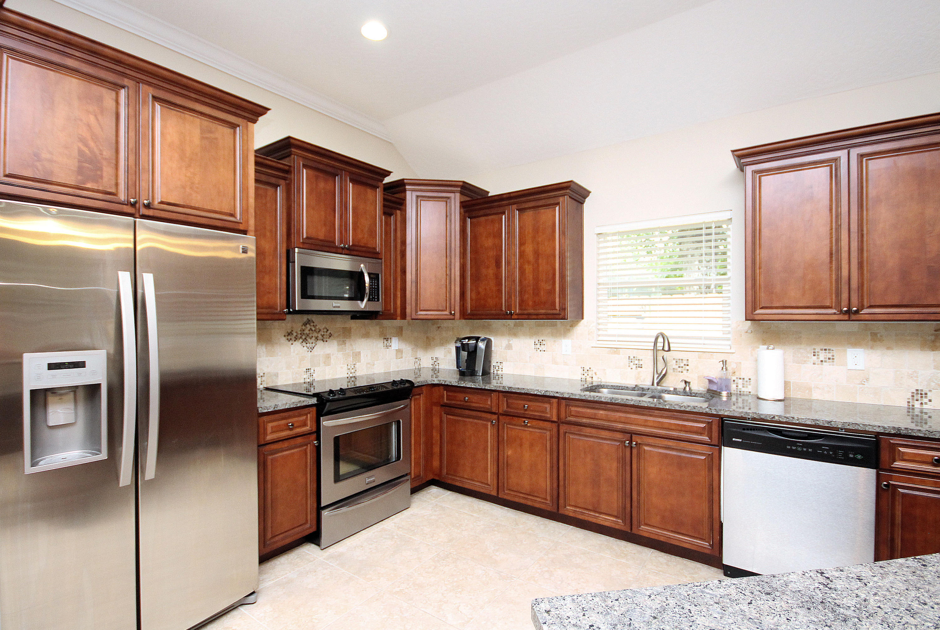 ROCKS COVE - Residential