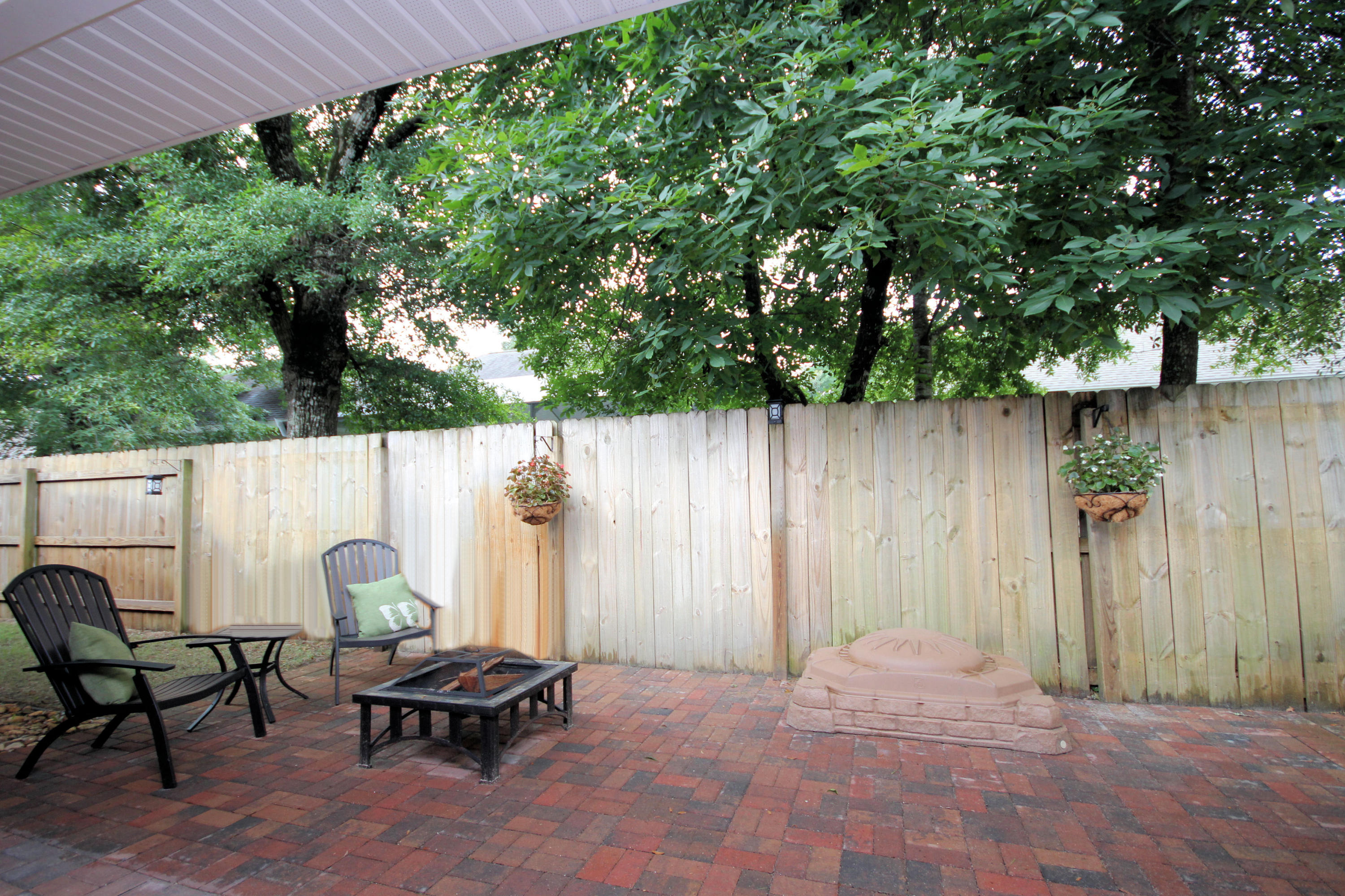 ROCKS COVE - Residential