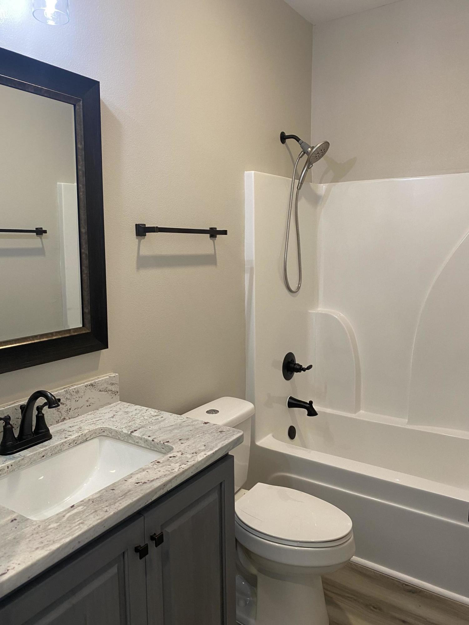 HUNTERS CREEK - Residential