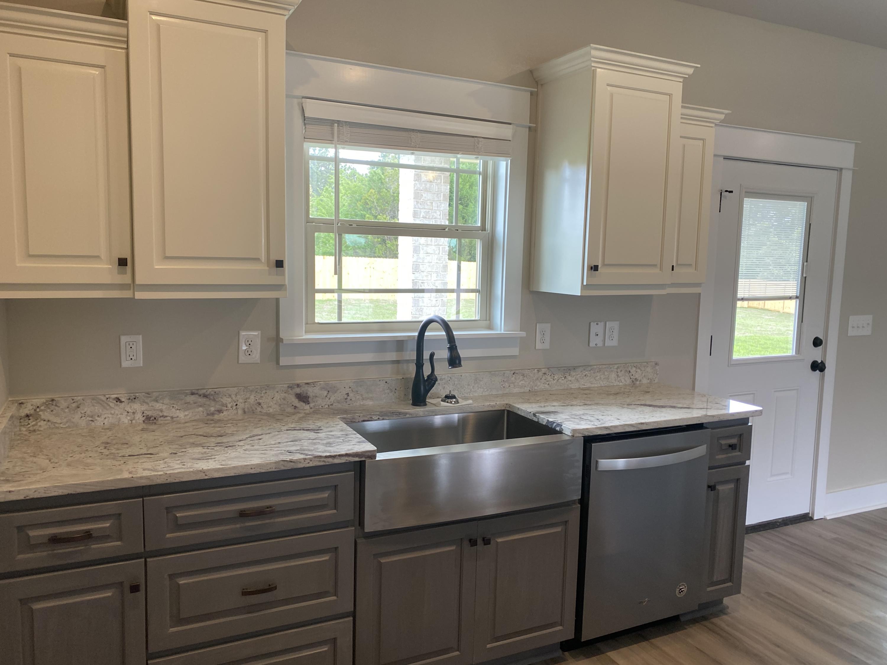 HUNTERS CREEK - Residential