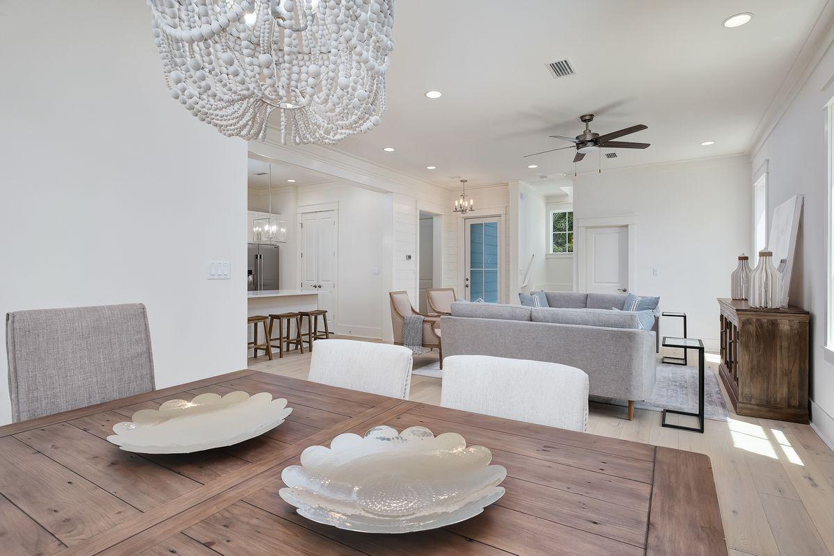 TREETOP VILLAGE - Residential