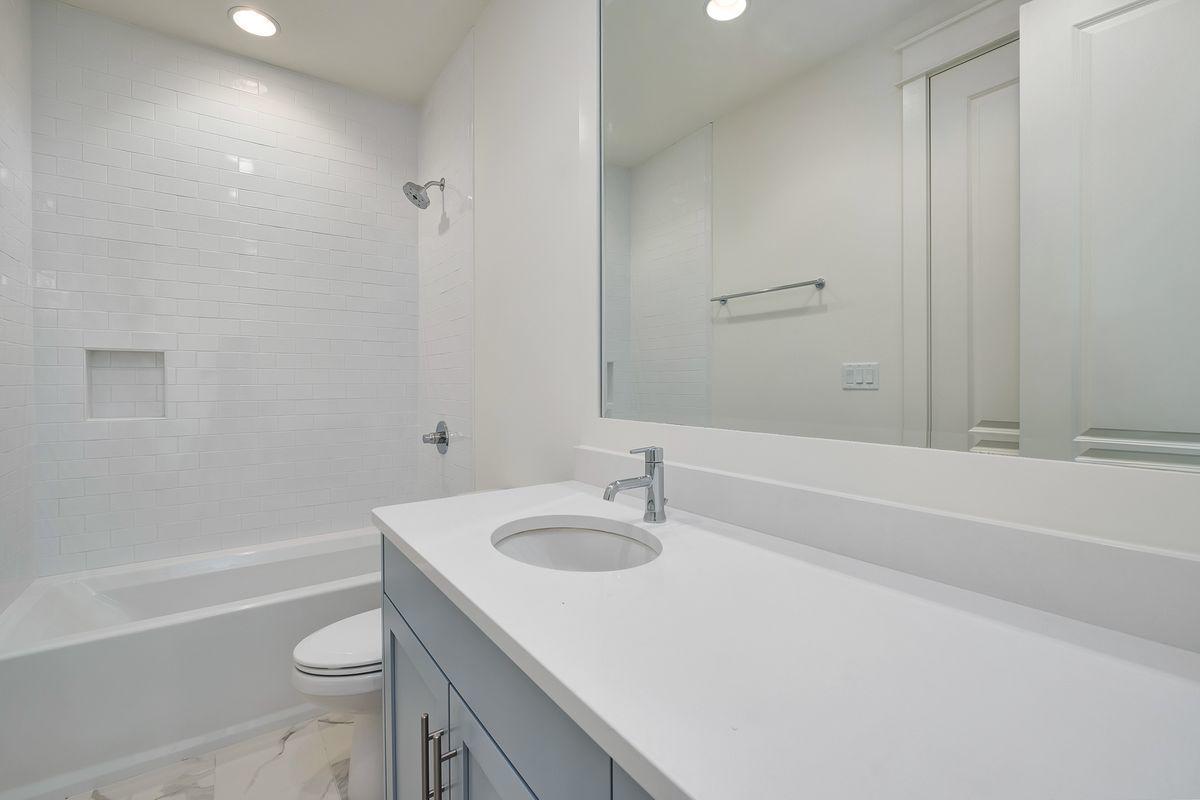 TREETOP VILLAGE - Residential