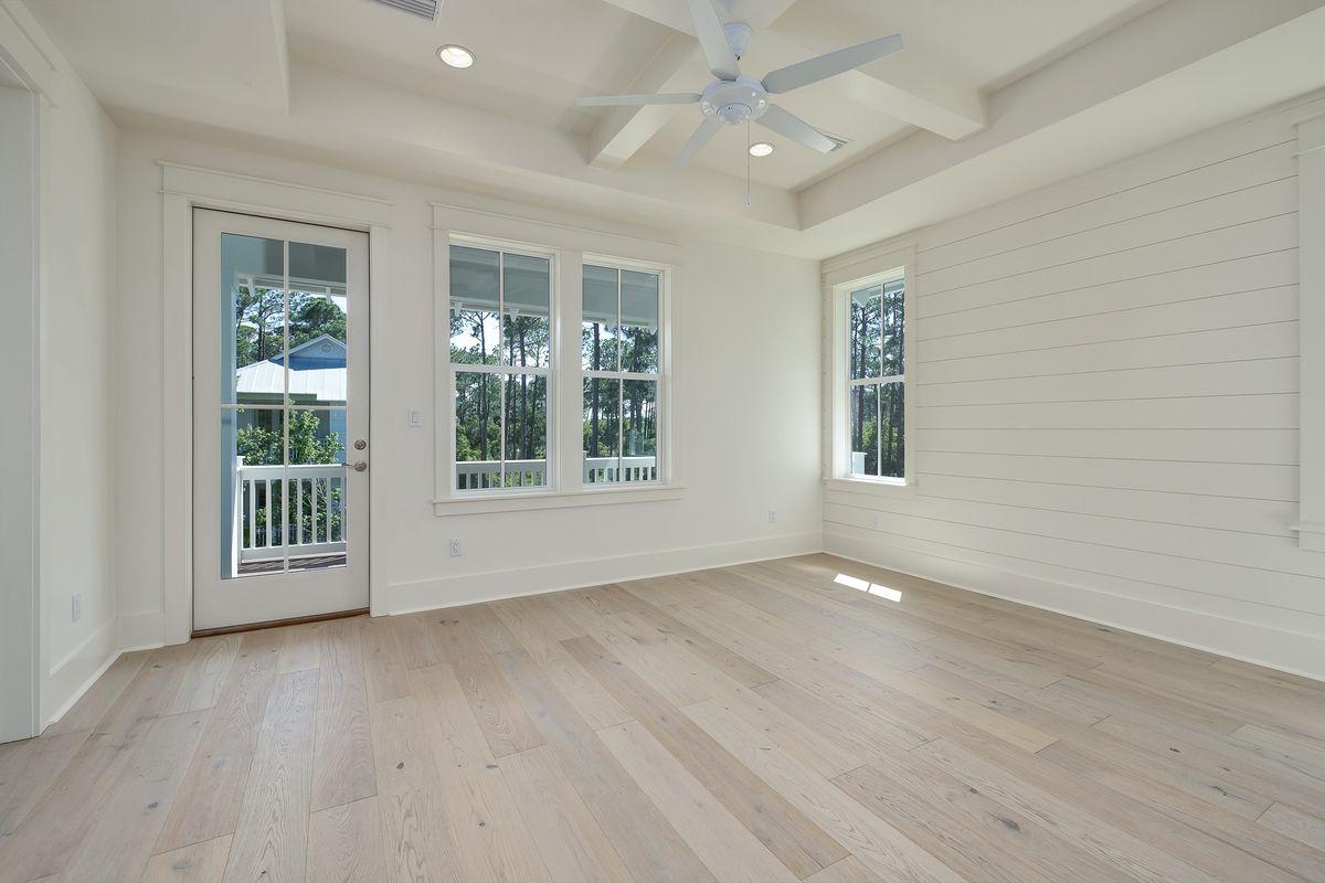 TREETOP VILLAGE - Residential