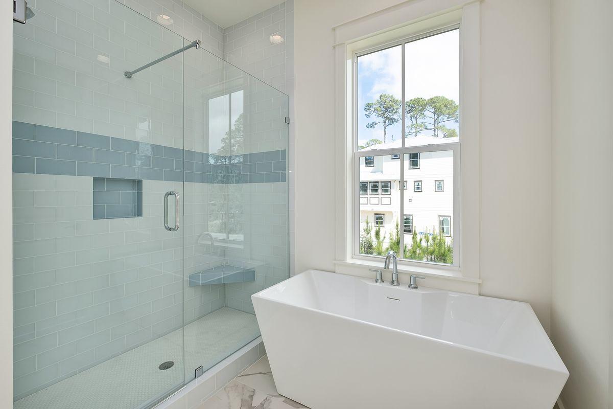 TREETOP VILLAGE - Residential