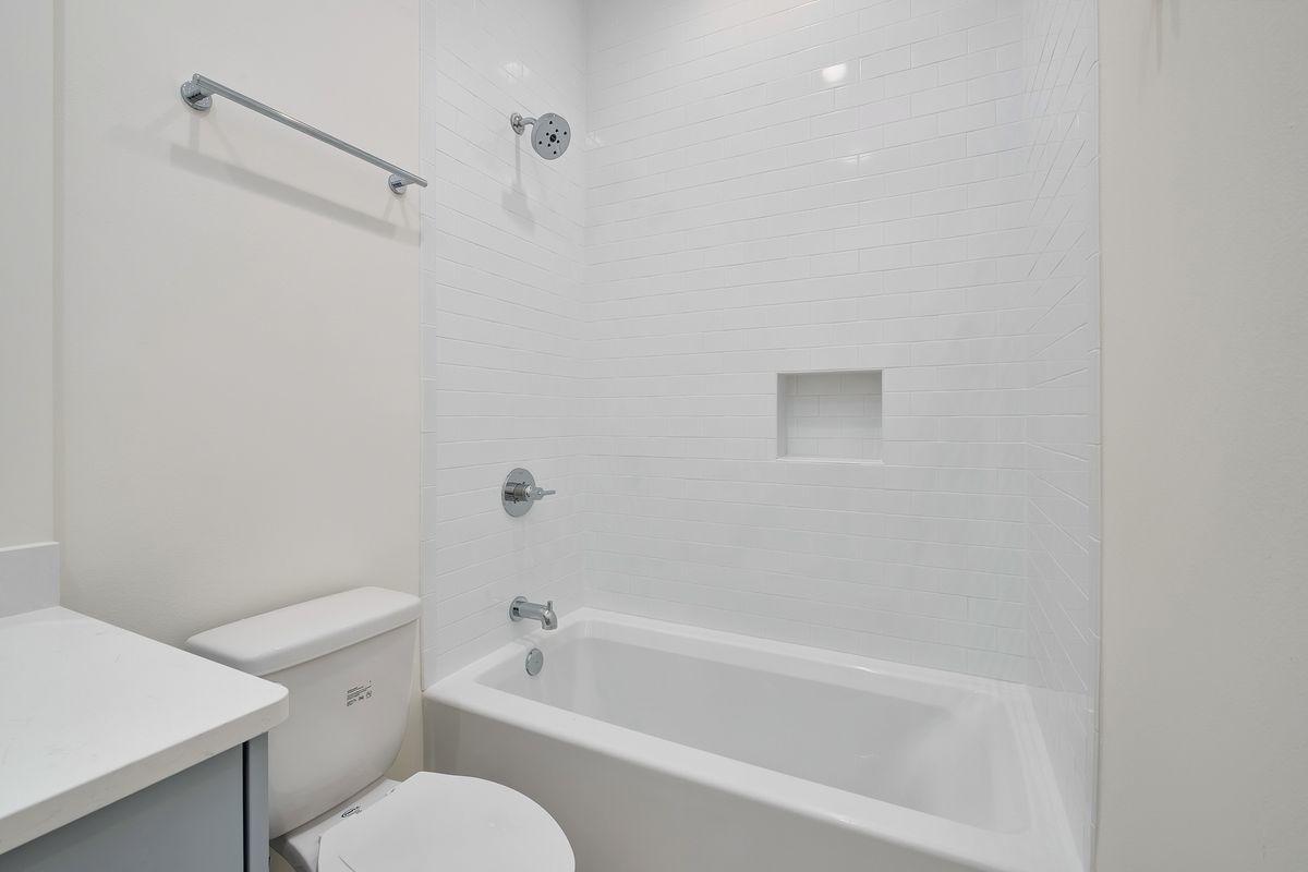 TREETOP VILLAGE - Residential