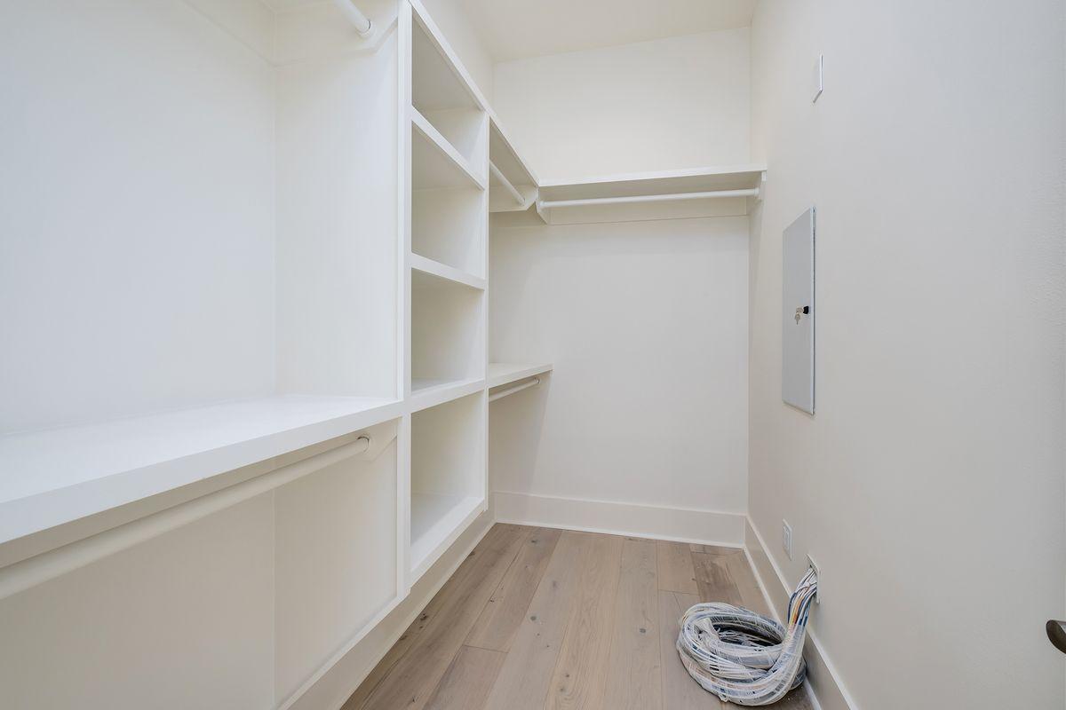 TREETOP VILLAGE - Residential