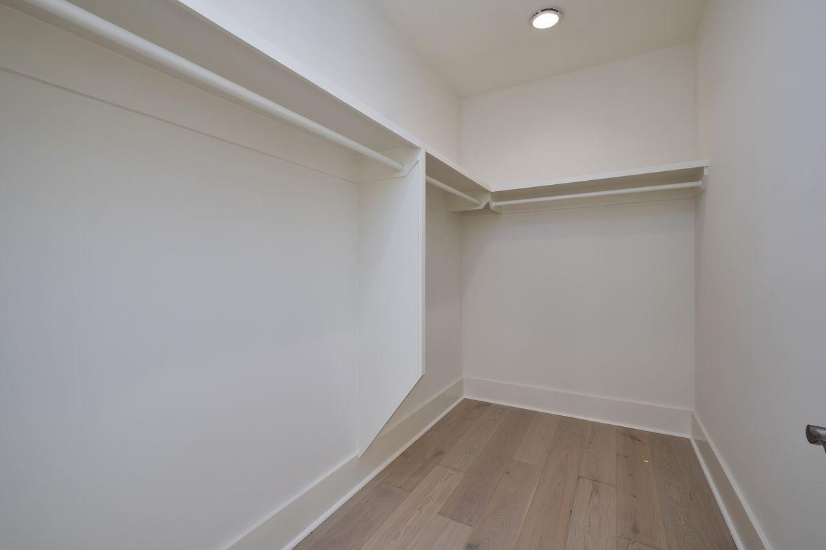 TREETOP VILLAGE - Residential