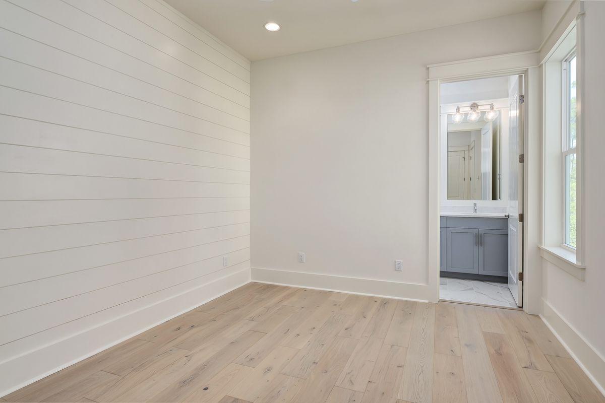 TREETOP VILLAGE - Residential