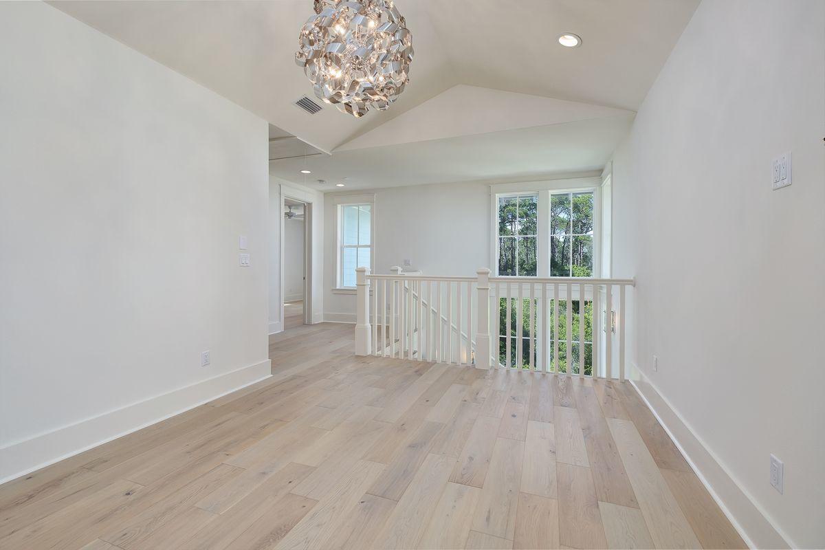 TREETOP VILLAGE - Residential