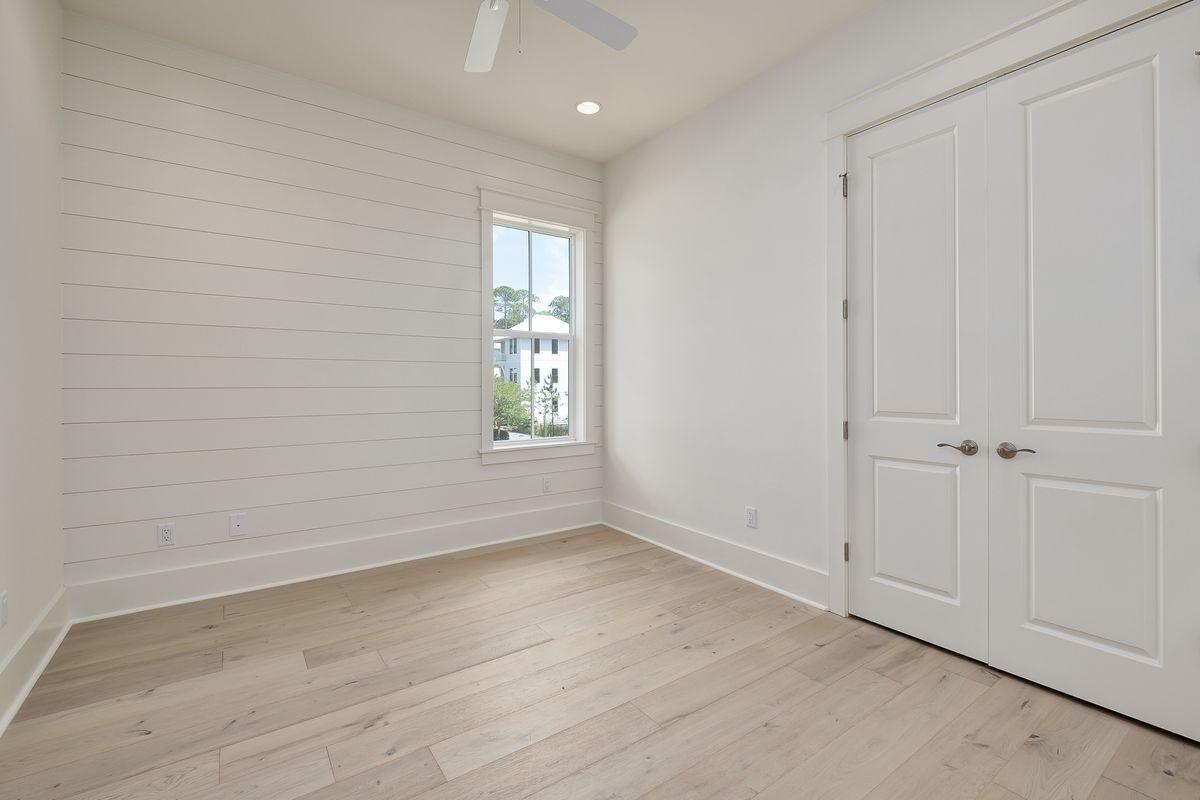 TREETOP VILLAGE - Residential