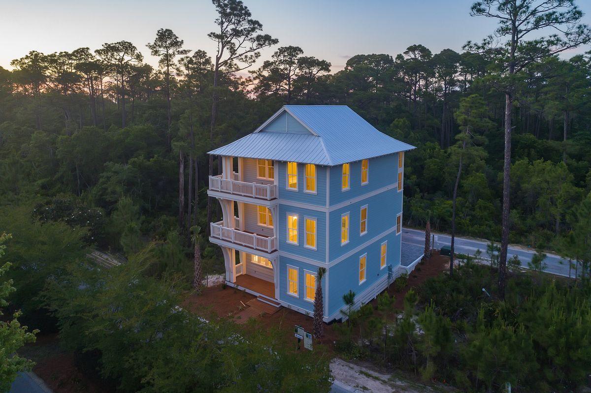 TREETOP VILLAGE - Residential