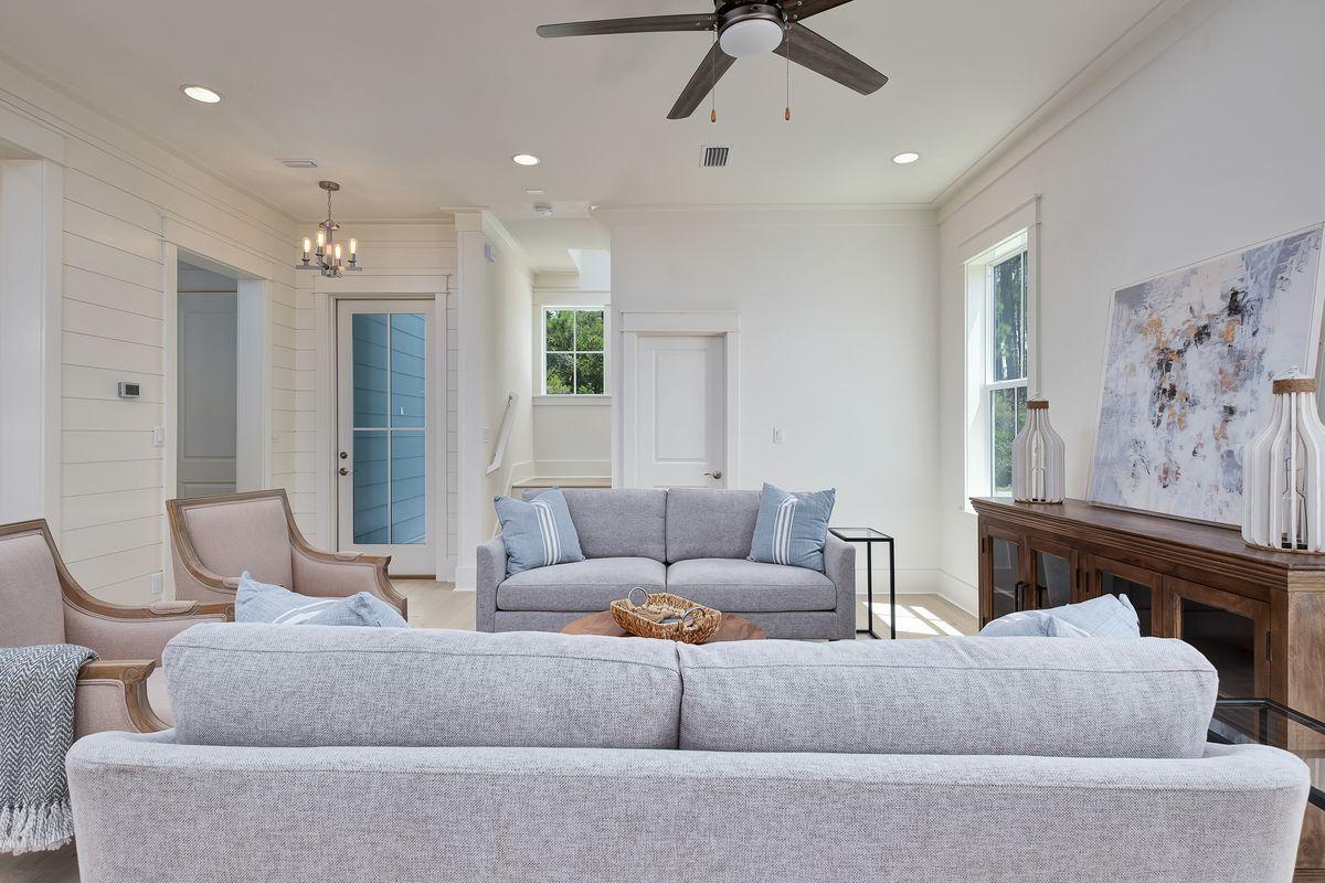 TREETOP VILLAGE - Residential