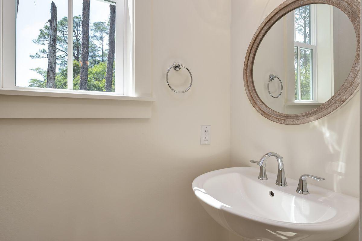 TREETOP VILLAGE - Residential