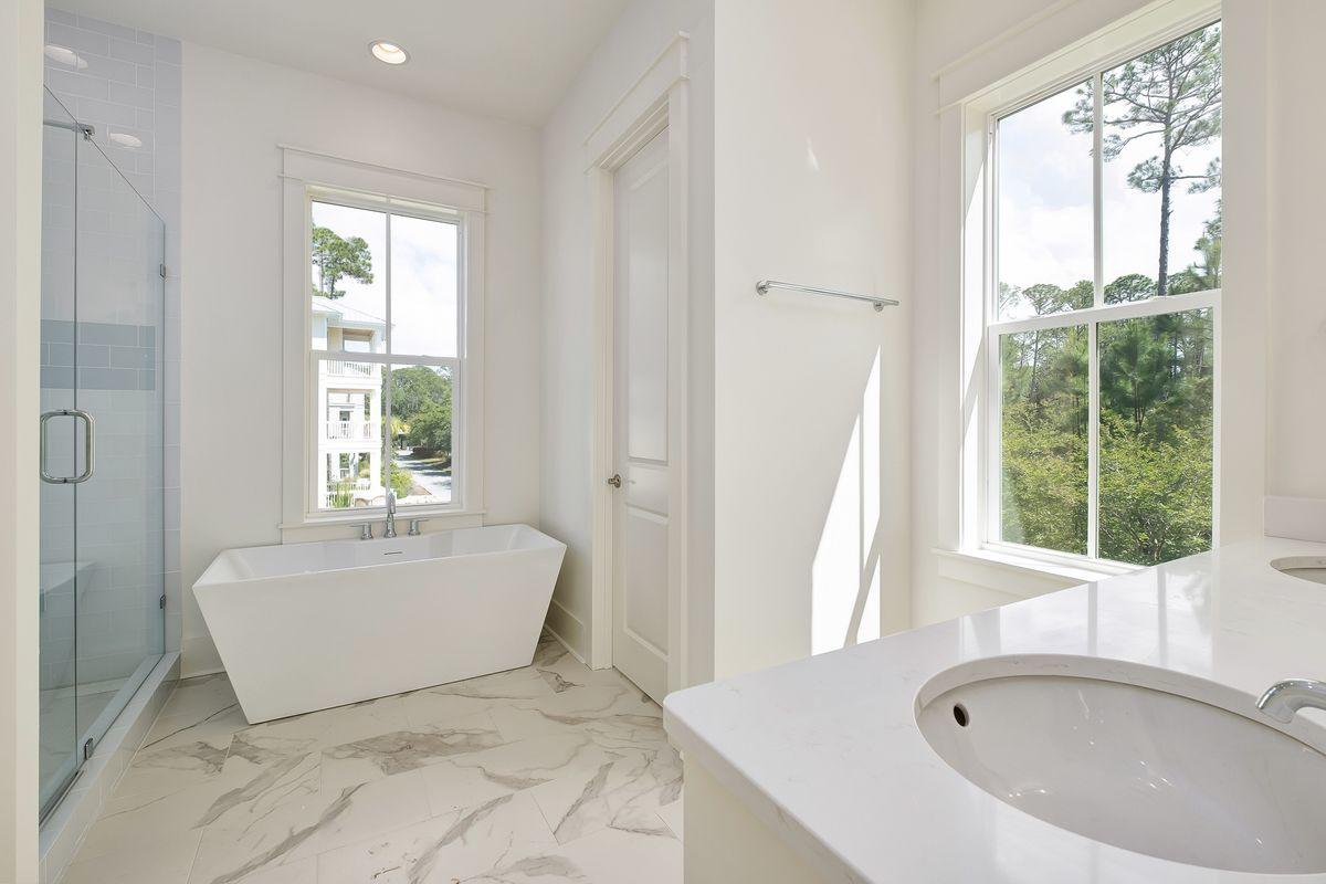 TREETOP VILLAGE - Residential