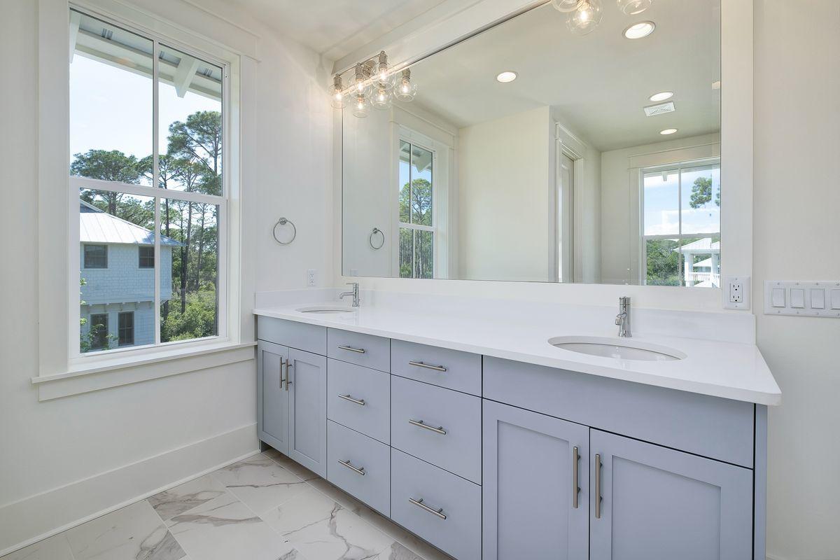 TREETOP VILLAGE - Residential