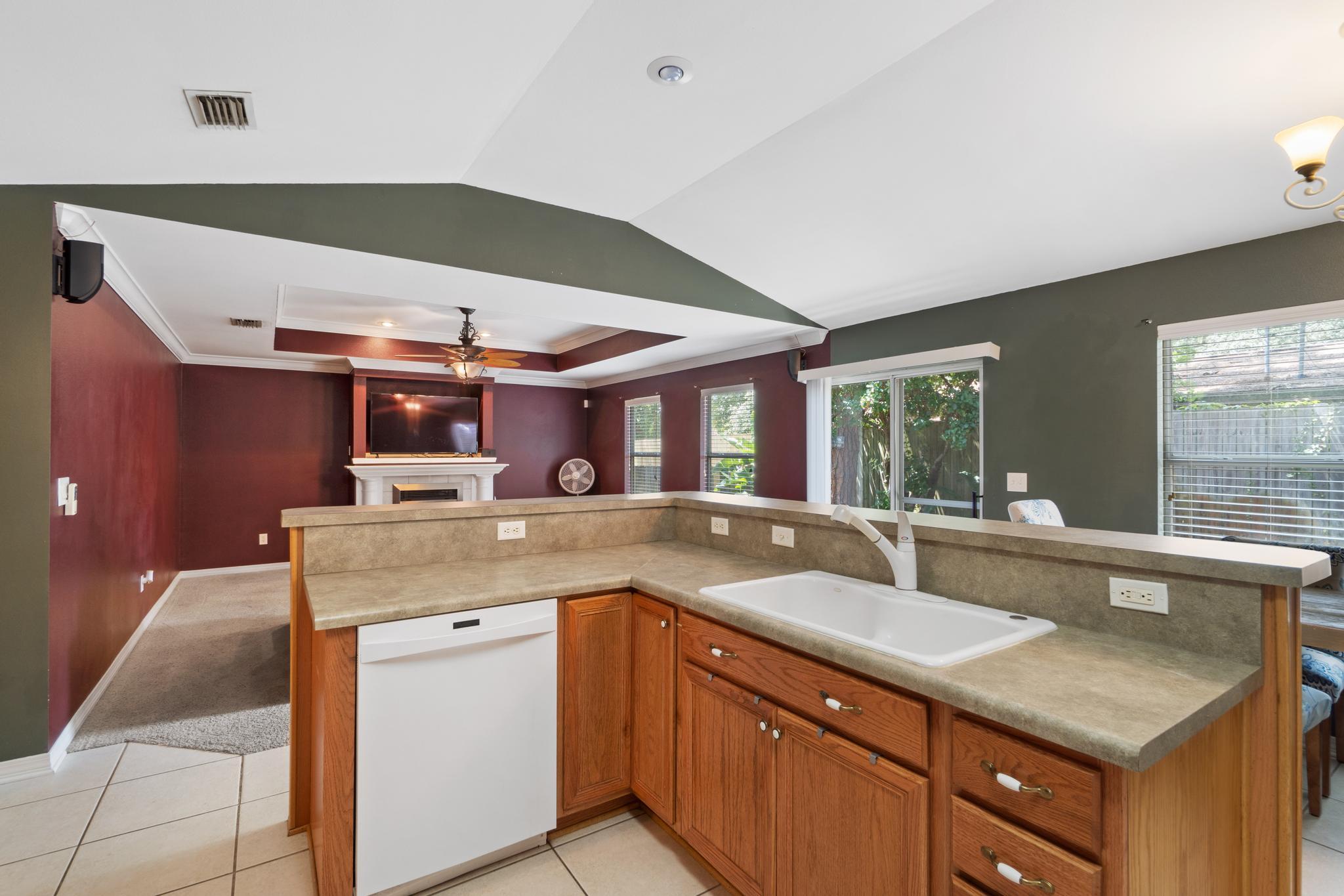 LILLIE HODGES - Residential