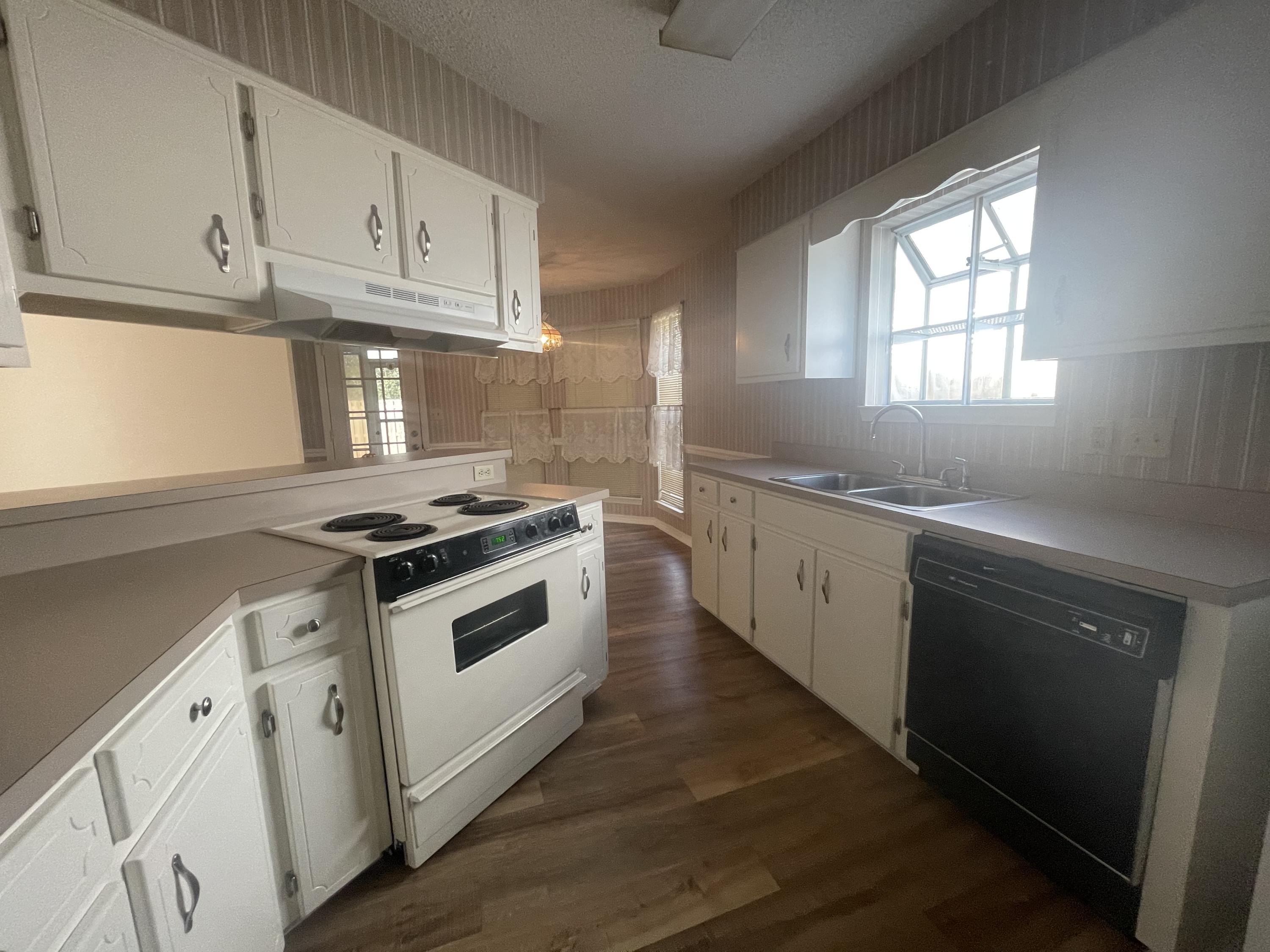 BLUE PINE VILLAGE AMENDED - Residential Lease
