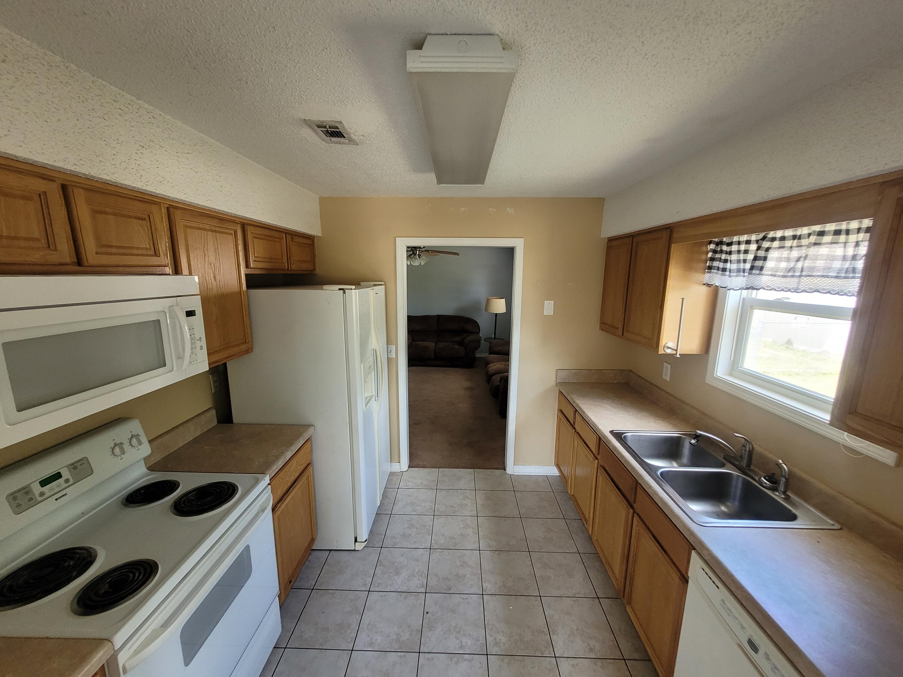 NORTH SUPERGROUP (221000.00) - Residential