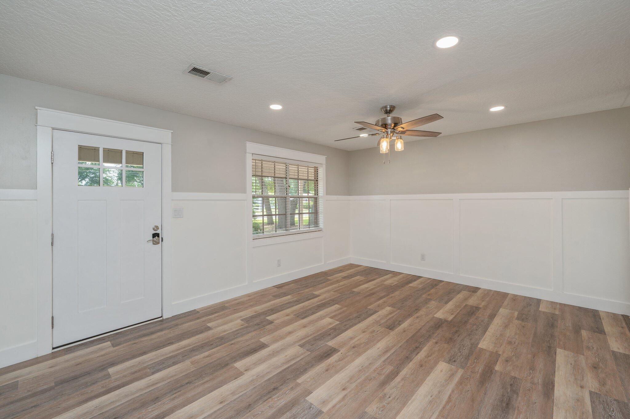 EGLIN HIGHWAY - Residential Lease