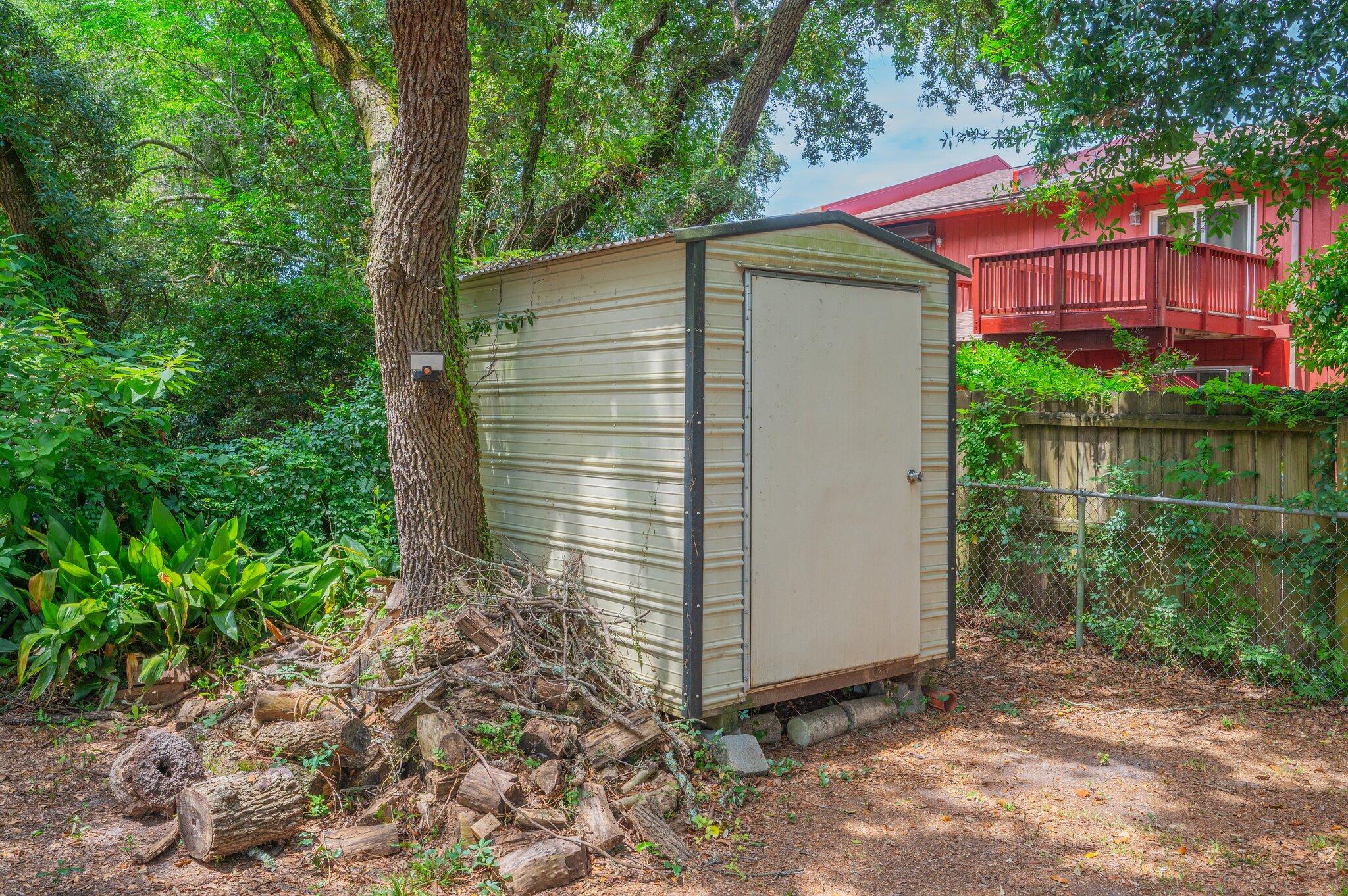 EGLIN HIGHWAY - Residential Lease