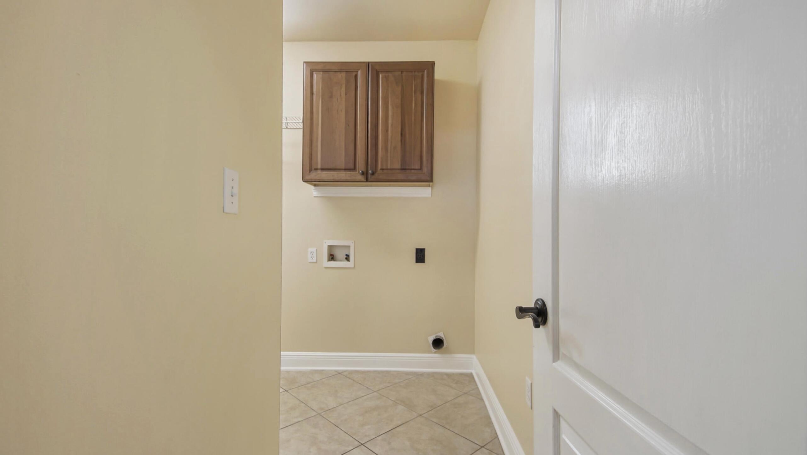 BAYWALK - Residential Lease
