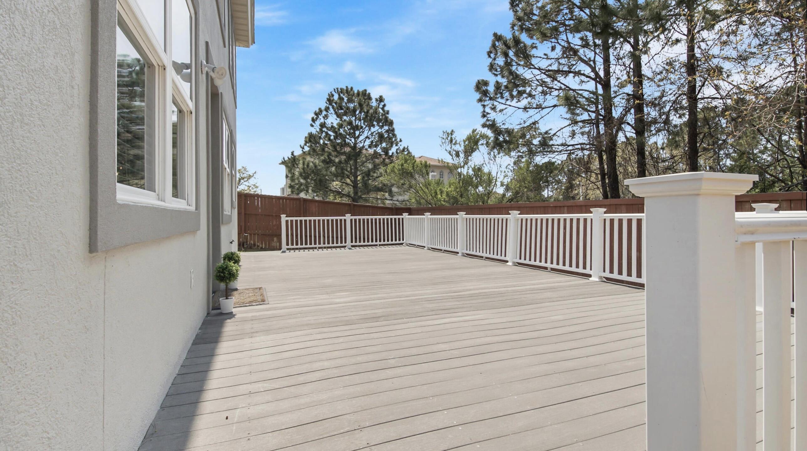 BAYWALK - Residential Lease