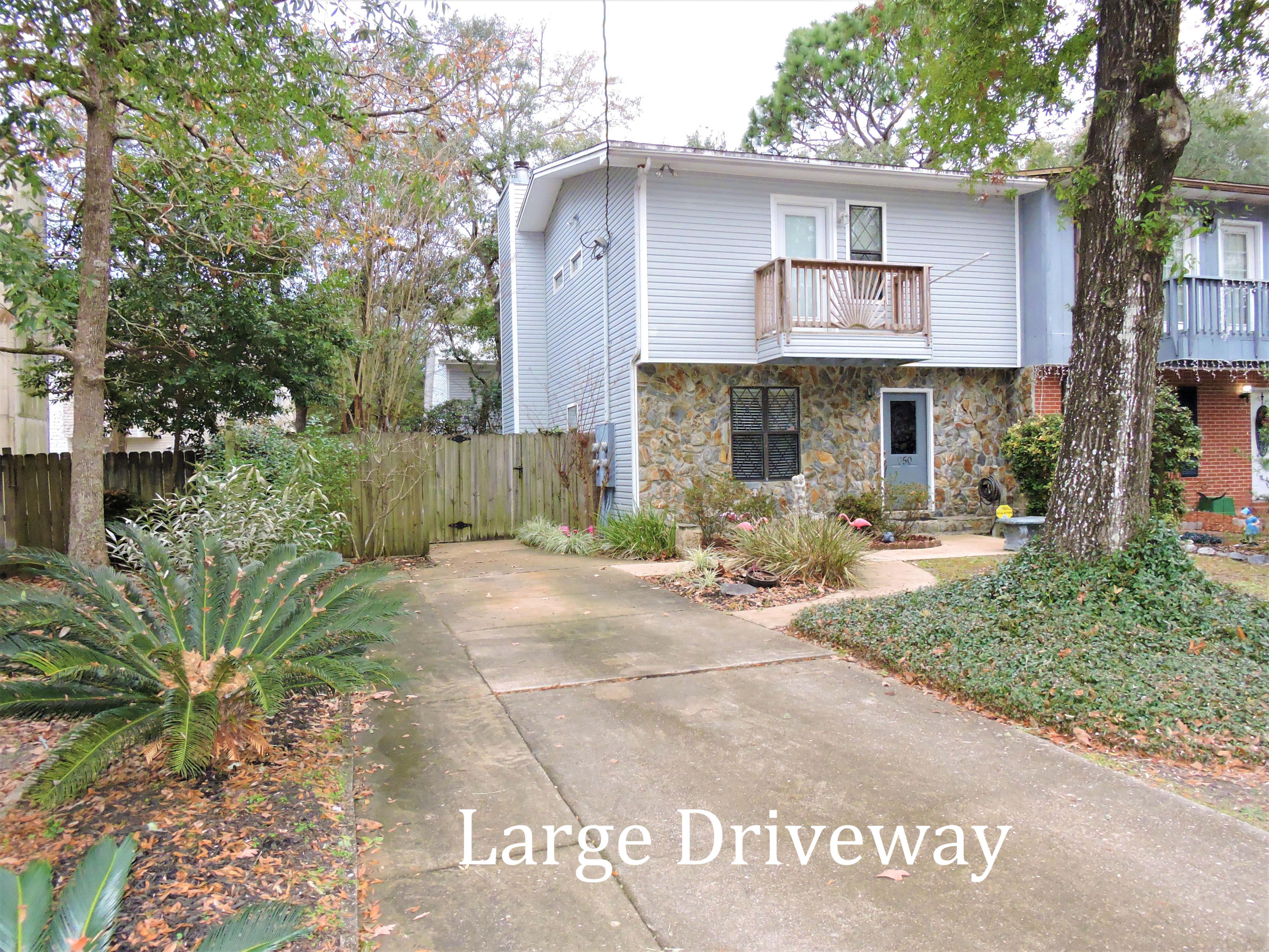 SHANGRA WOODS - Residential