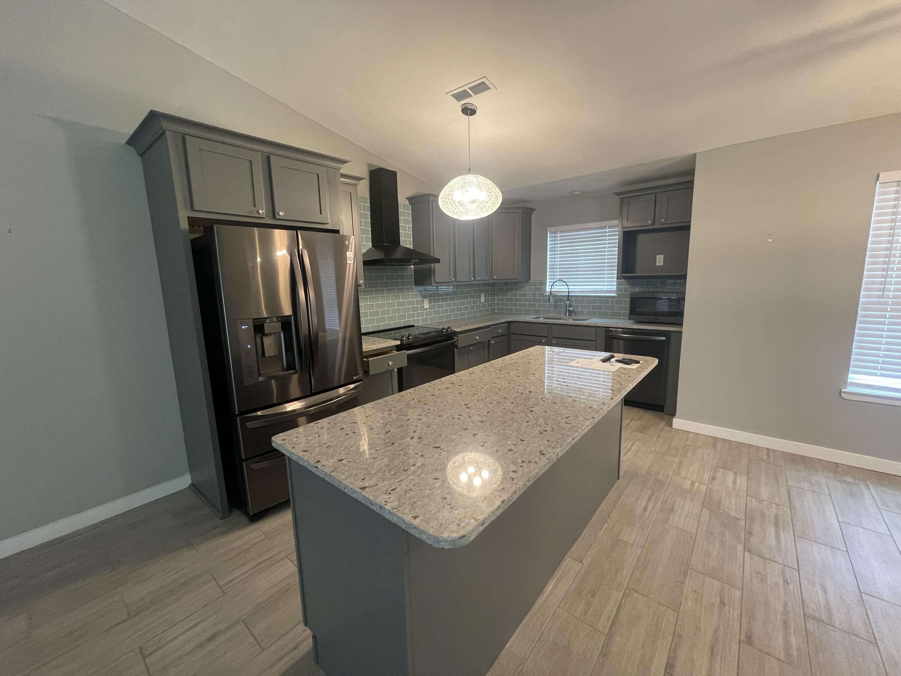 GULF MANOR S/D - Residential Lease