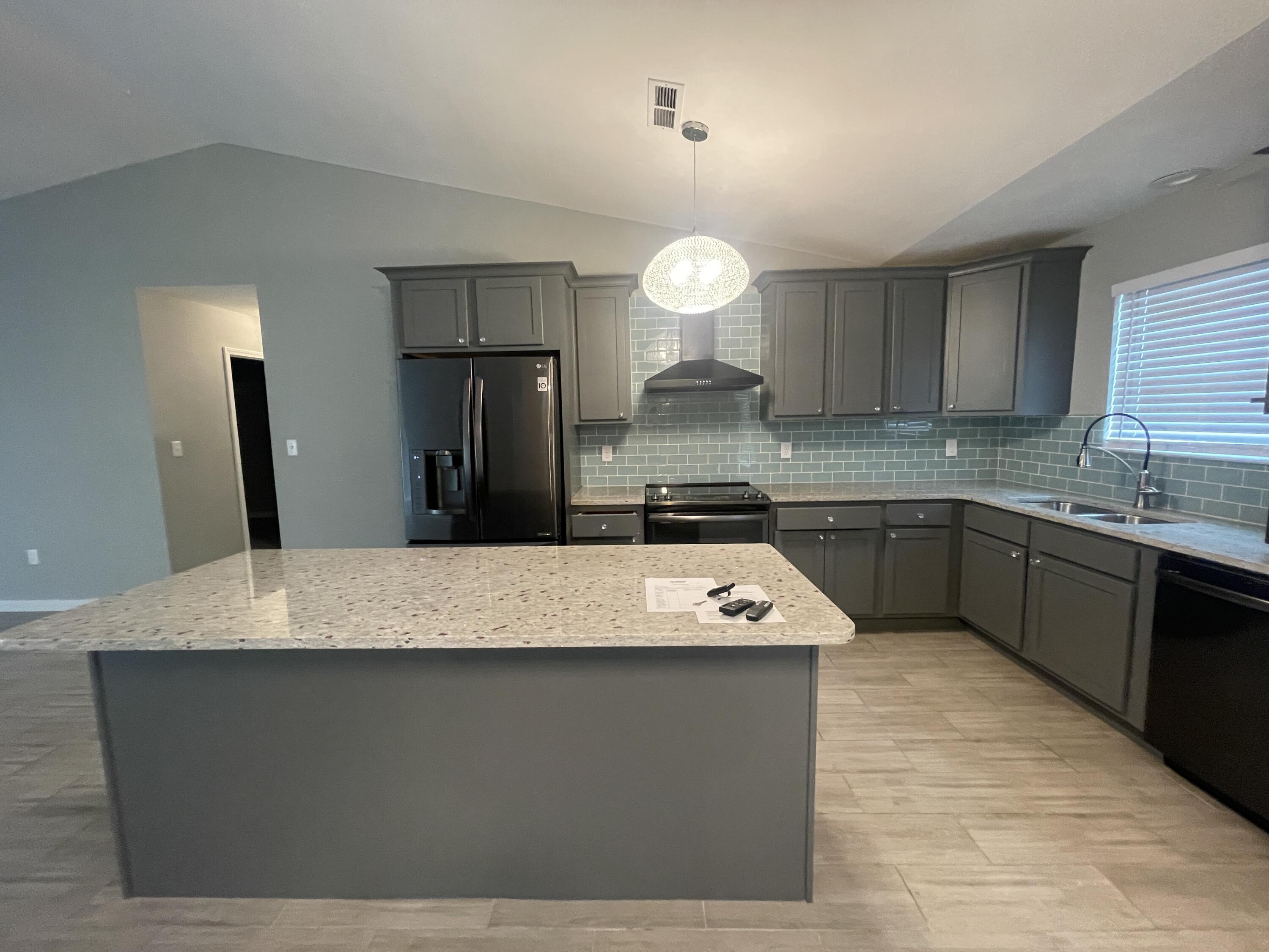 GULF MANOR S/D - Residential Lease