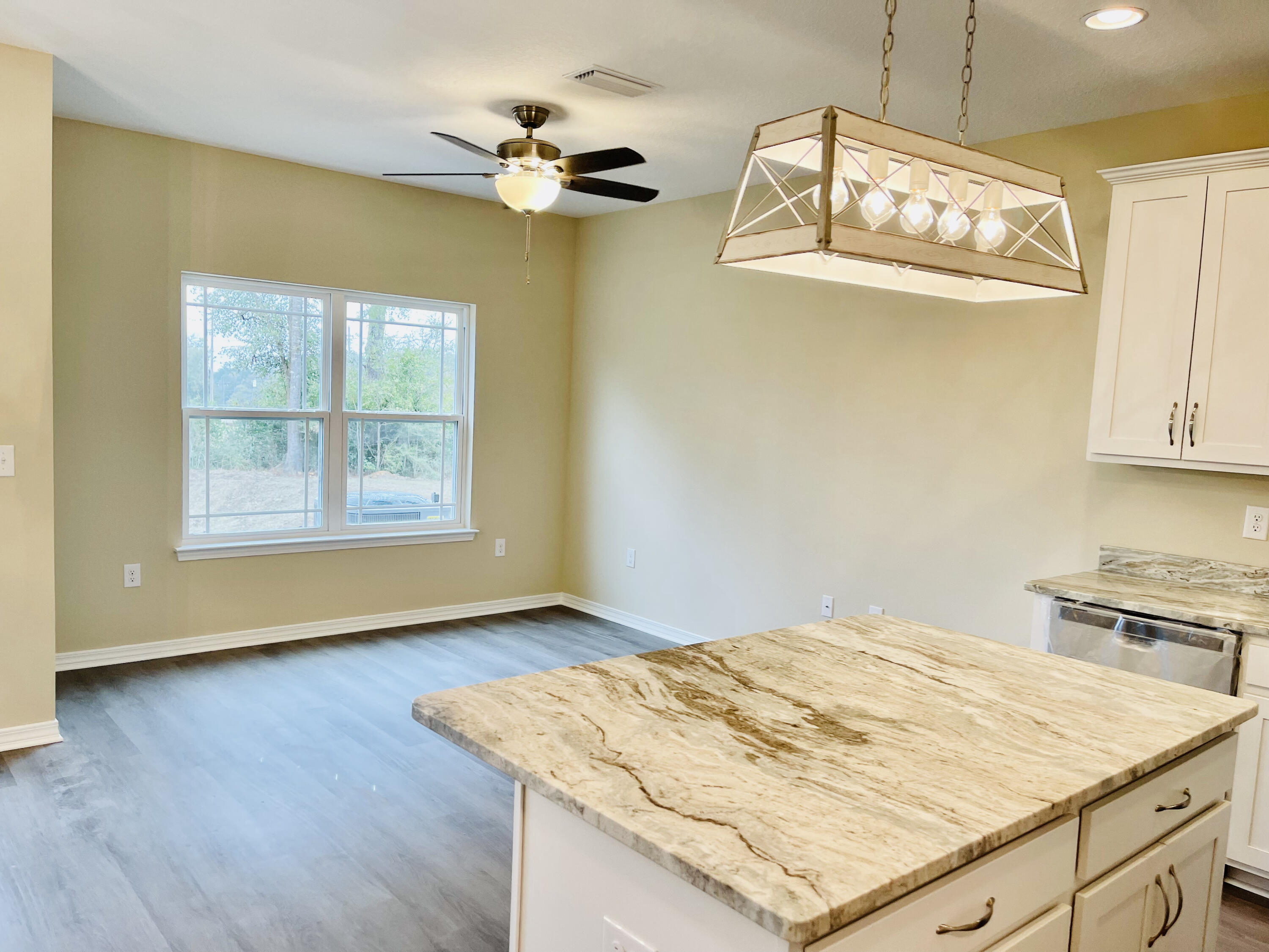 CRESTVIEW-INTR - Residential Lease