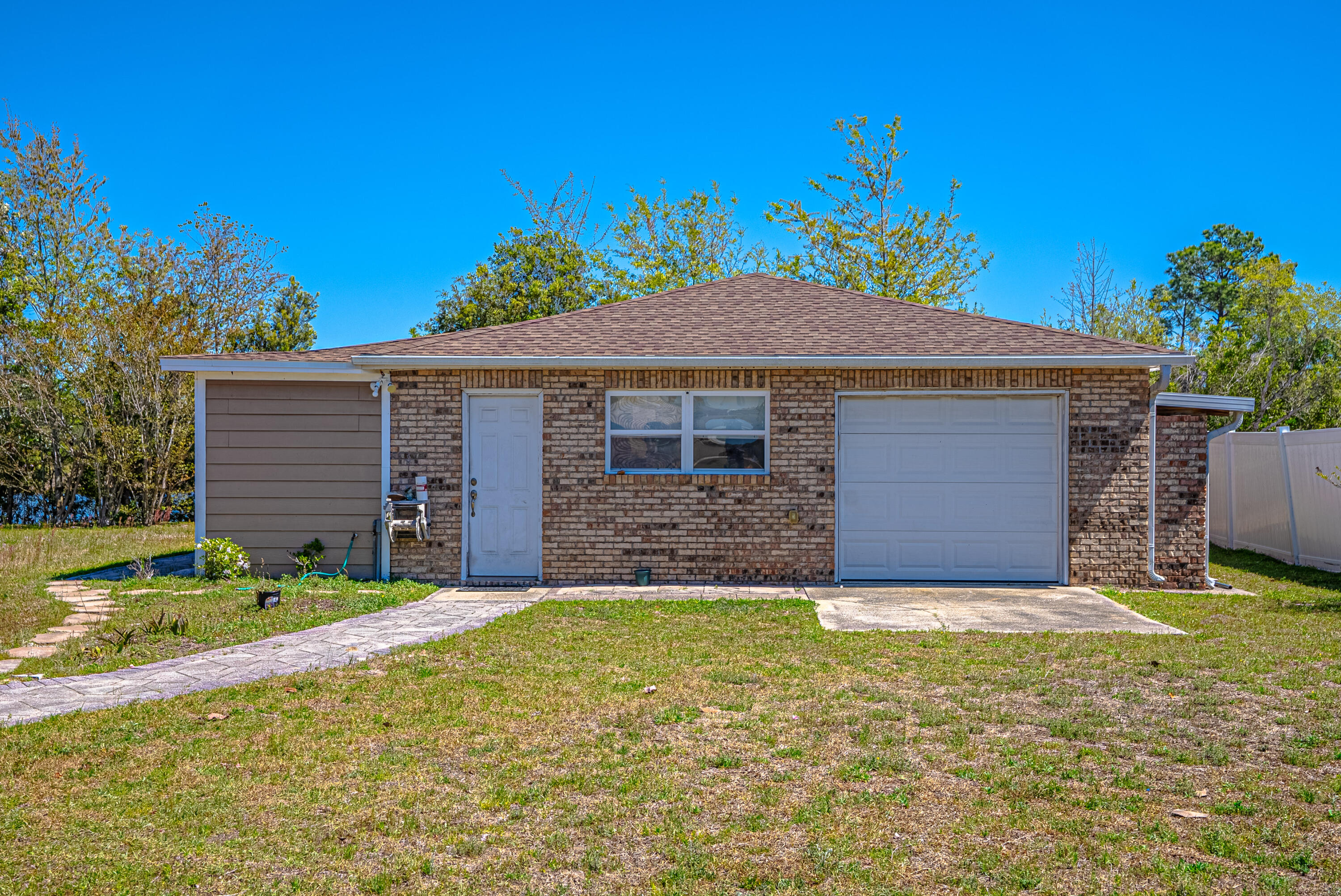 Kirkland Manor - Residential