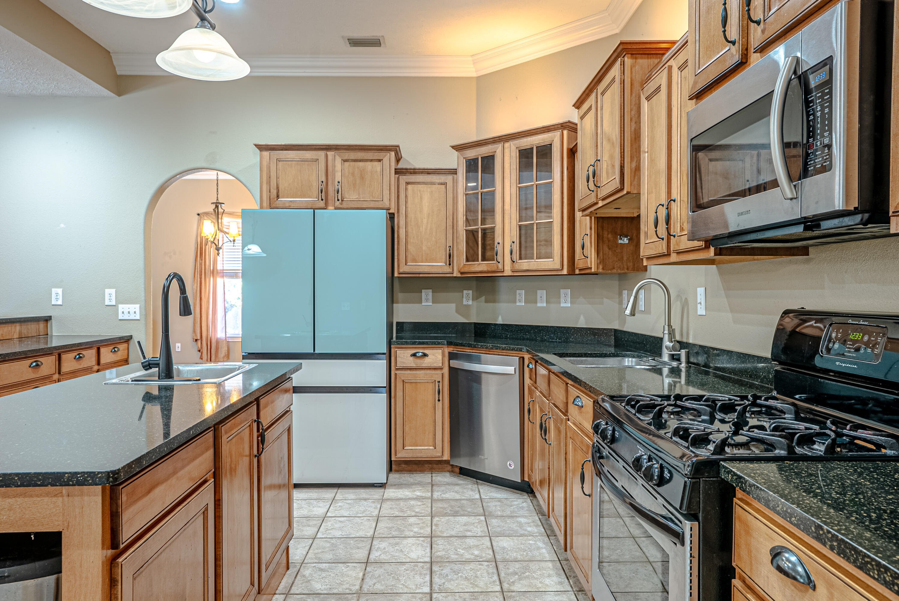 Kirkland Manor - Residential