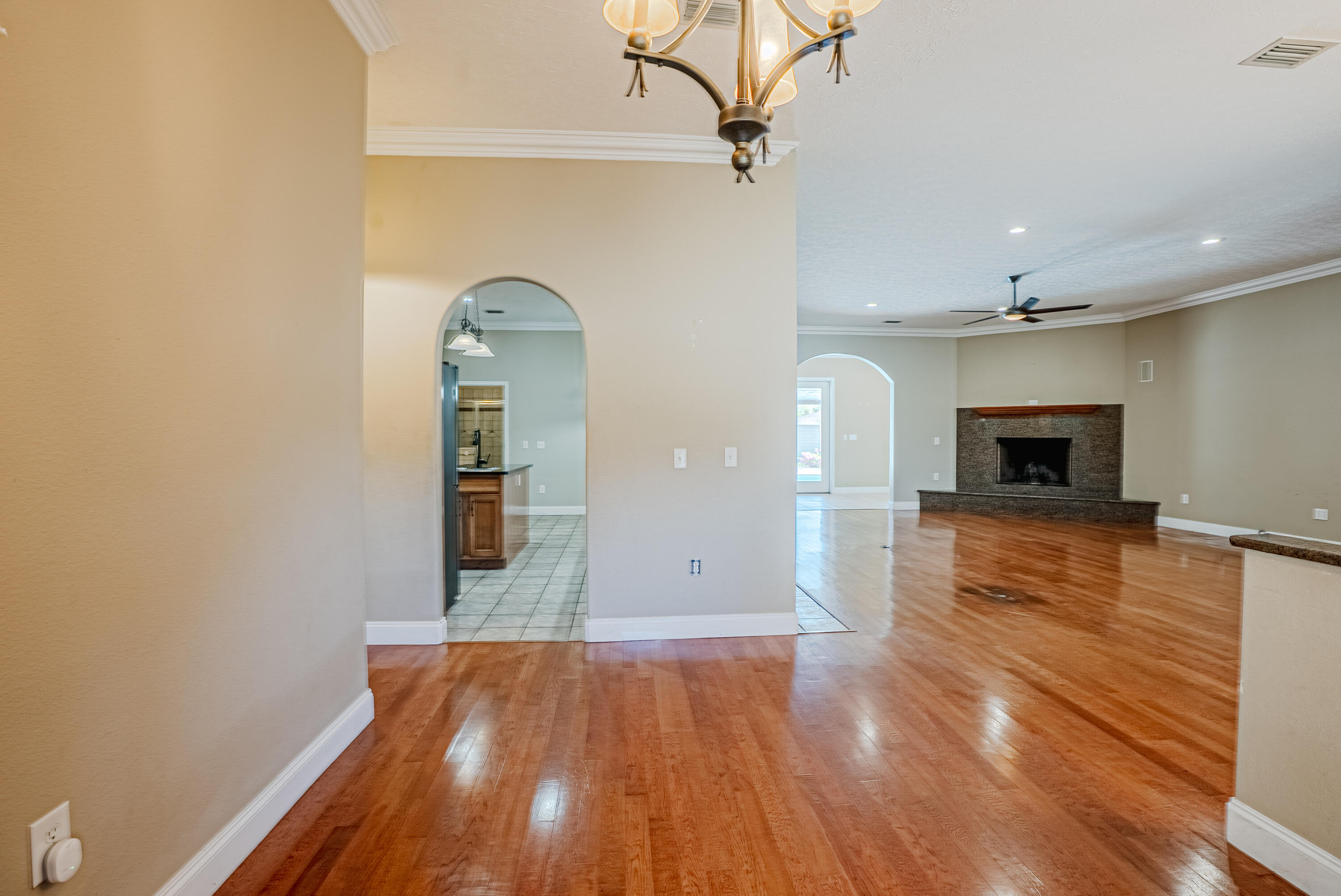 Kirkland Manor - Residential