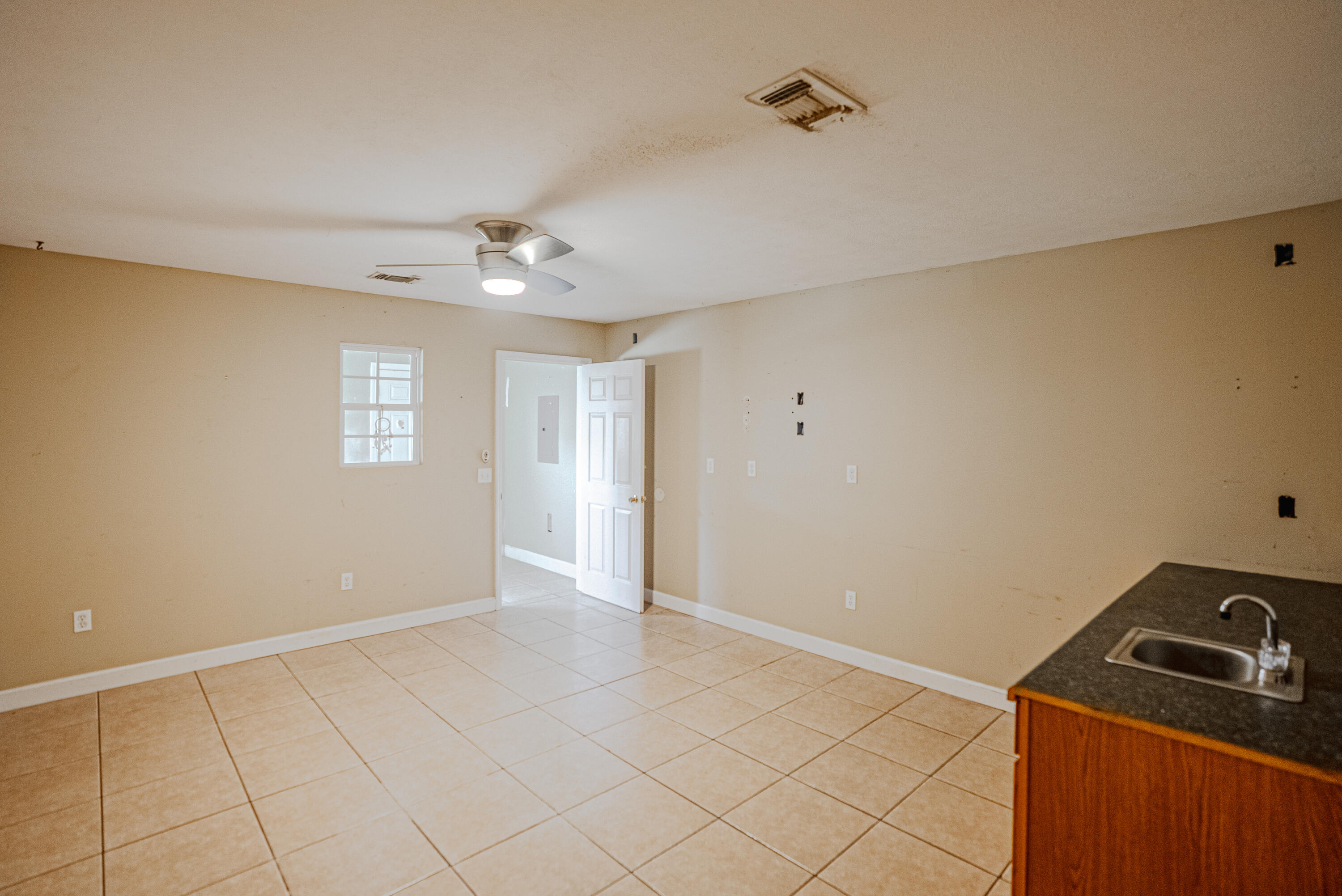 Kirkland Manor - Residential